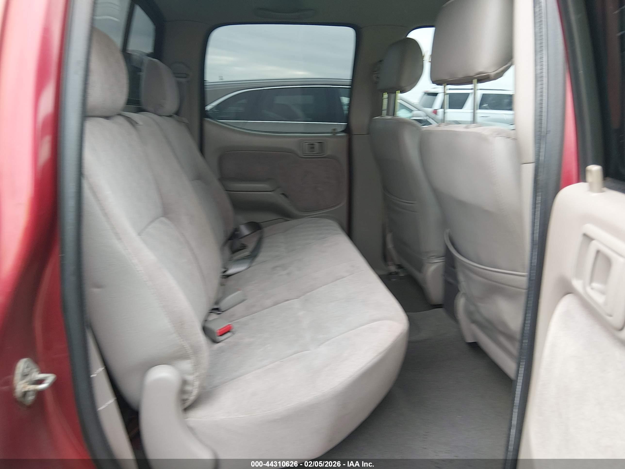 TOYOTA TACOMA image 8