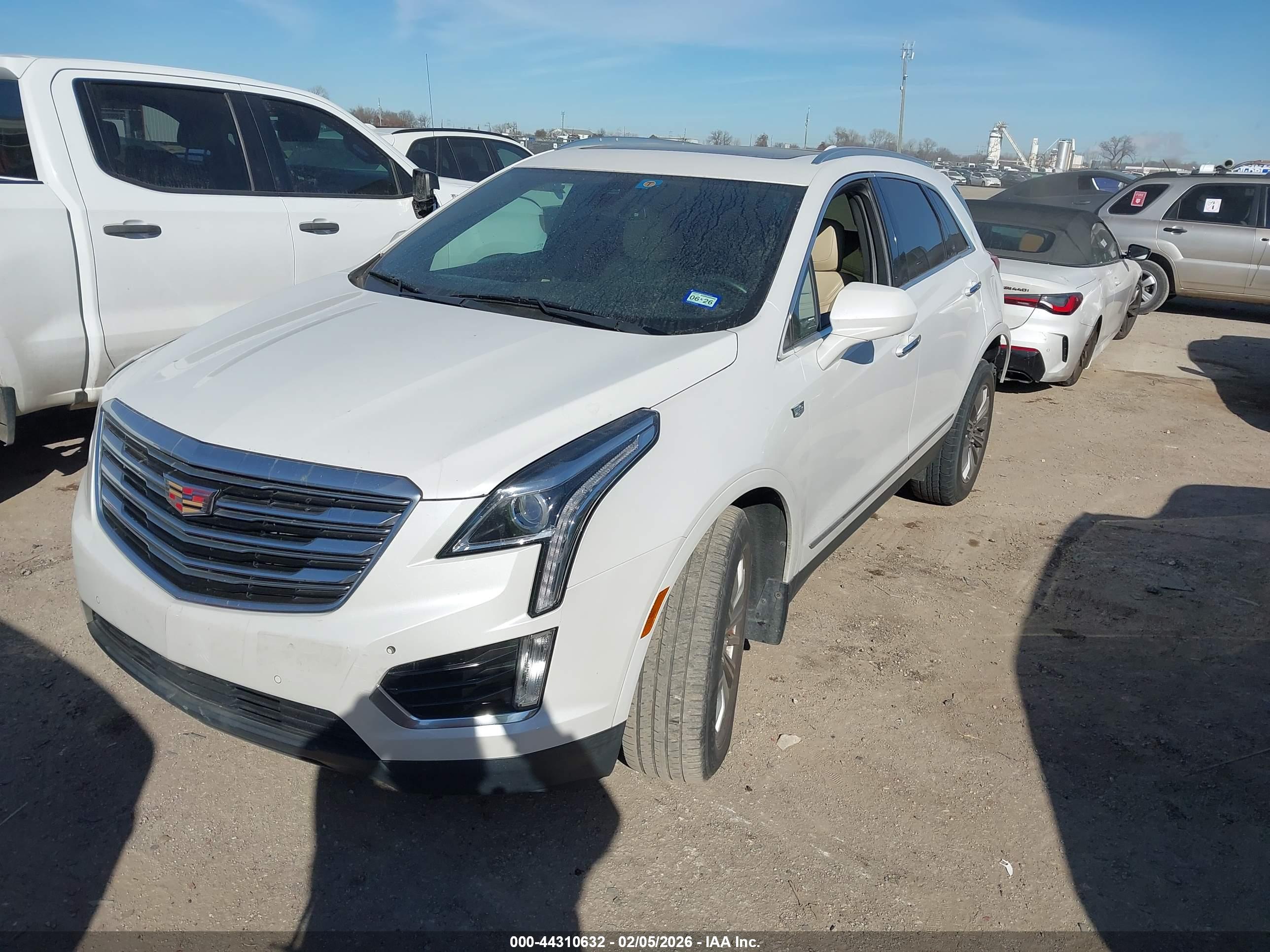 CADILLAC XT5 image 2