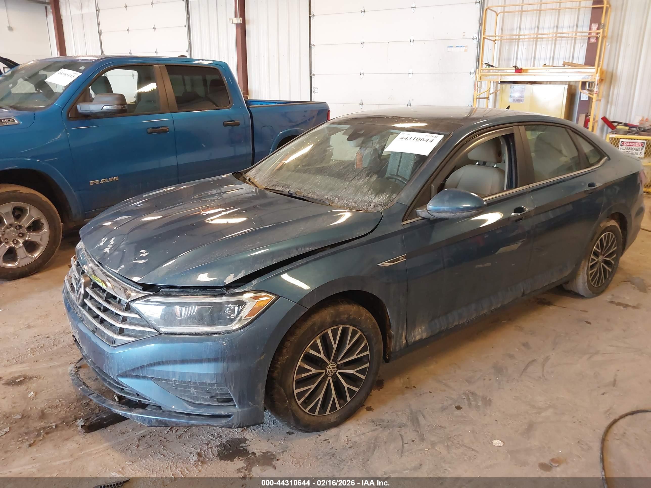 VOLKSWAGEN JETTA image 2