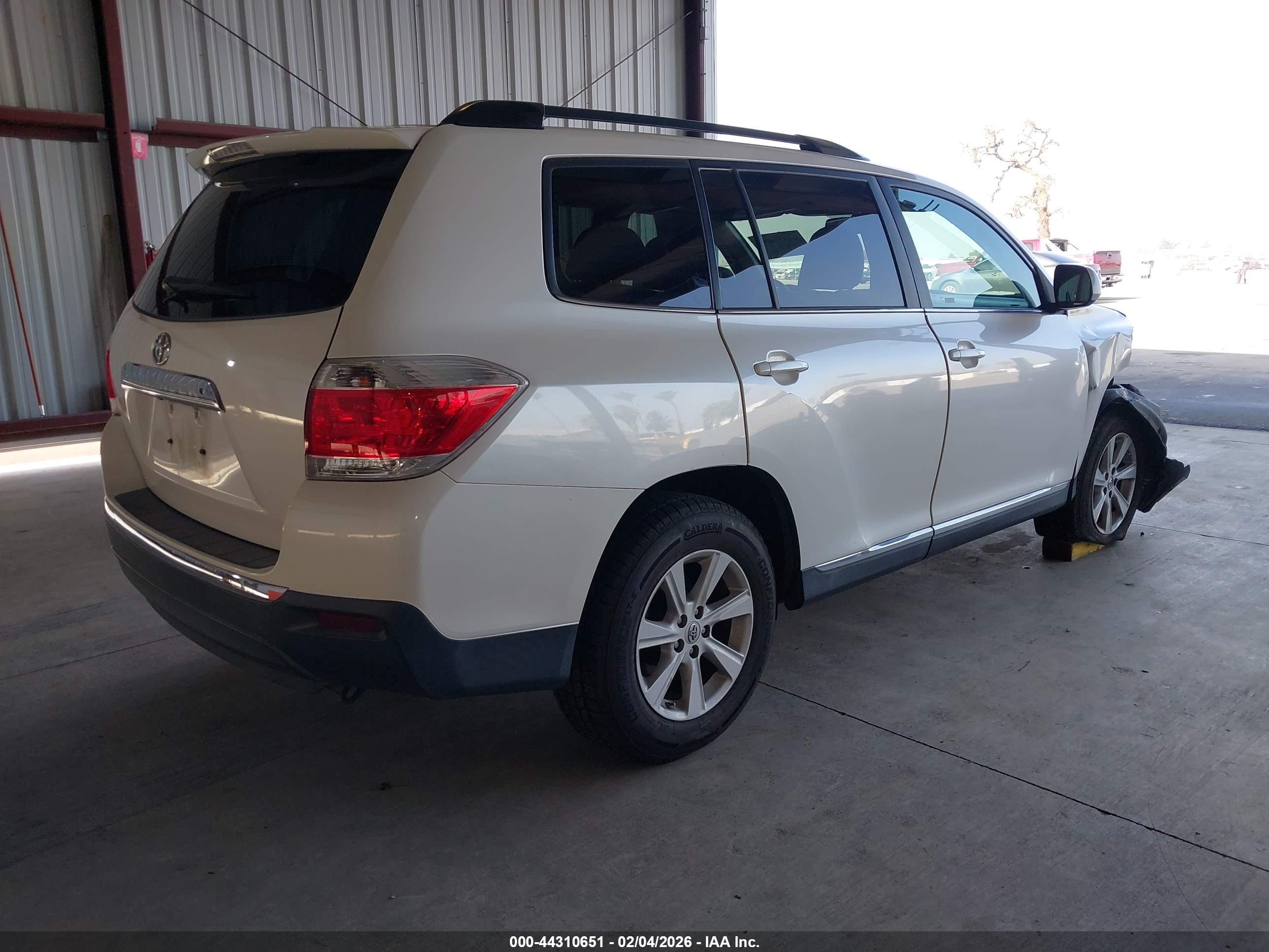 TOYOTA HIGHLANDER image 4