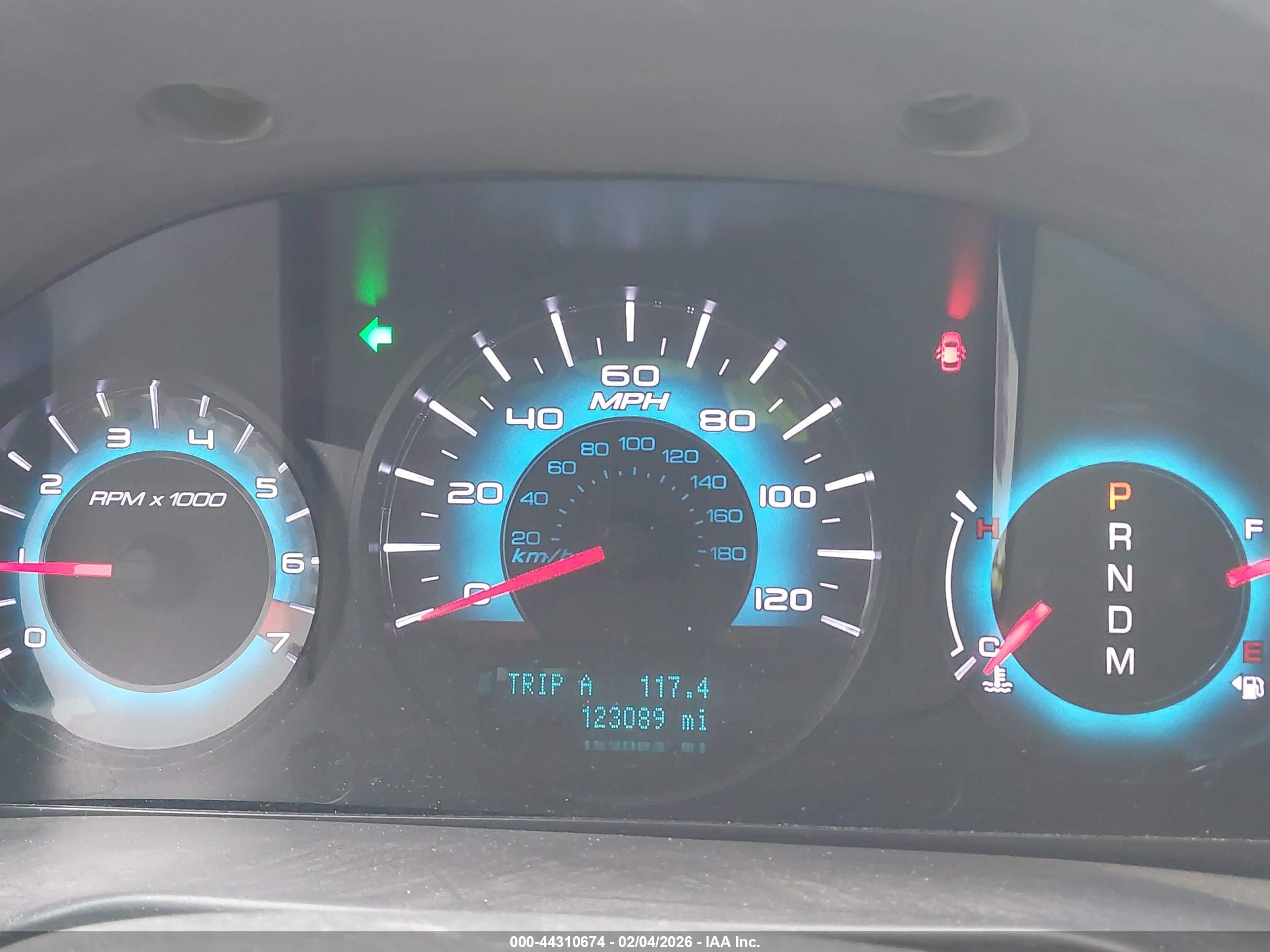 FORD FUSION image 7