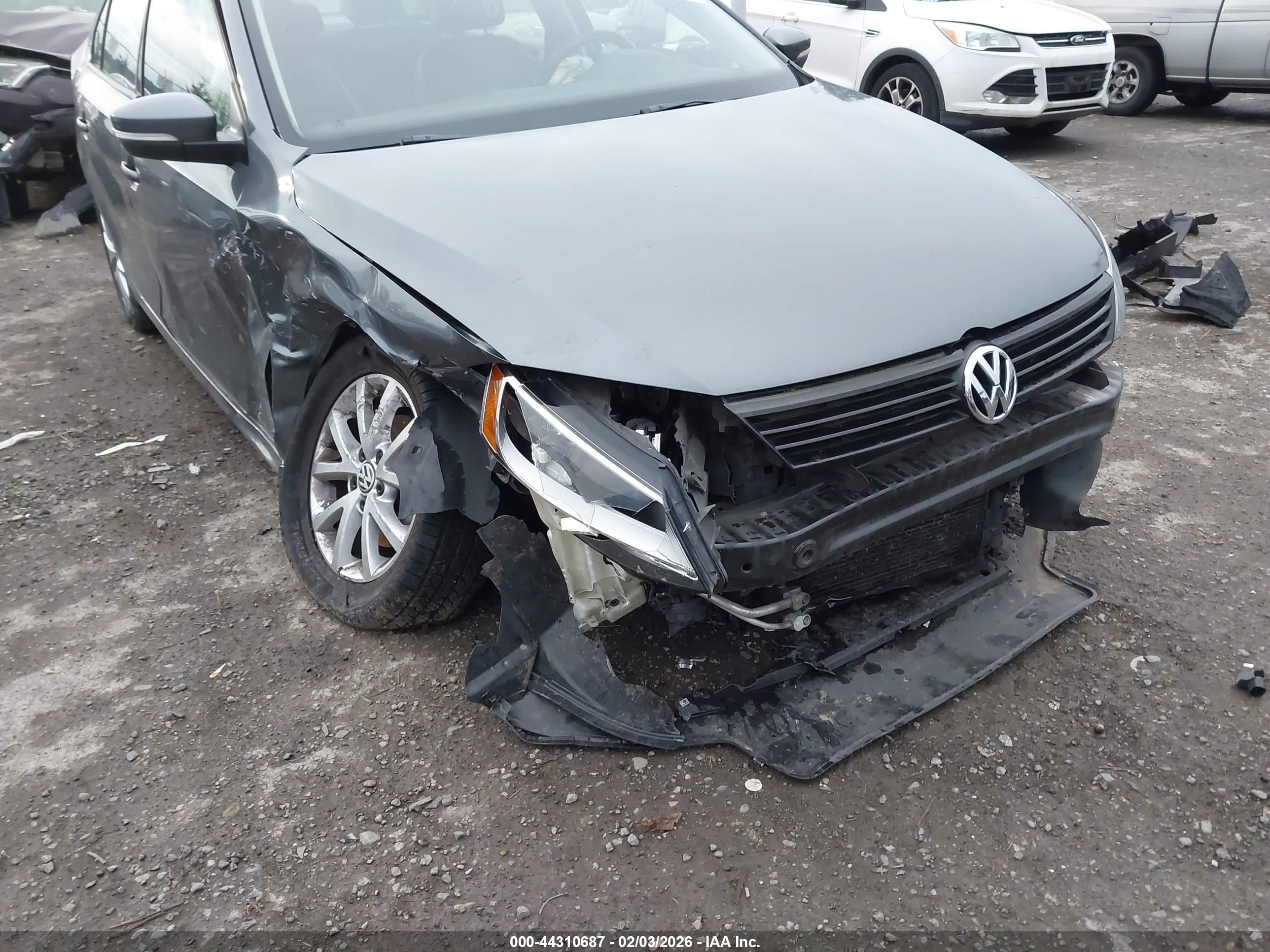 VOLKSWAGEN JETTA image 6