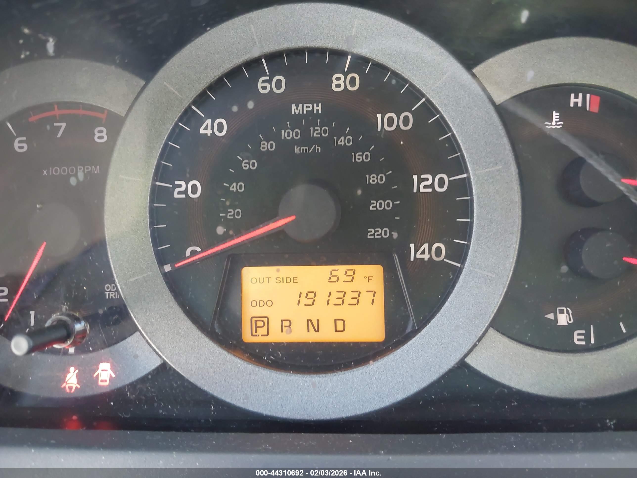TOYOTA RAV4 image 7