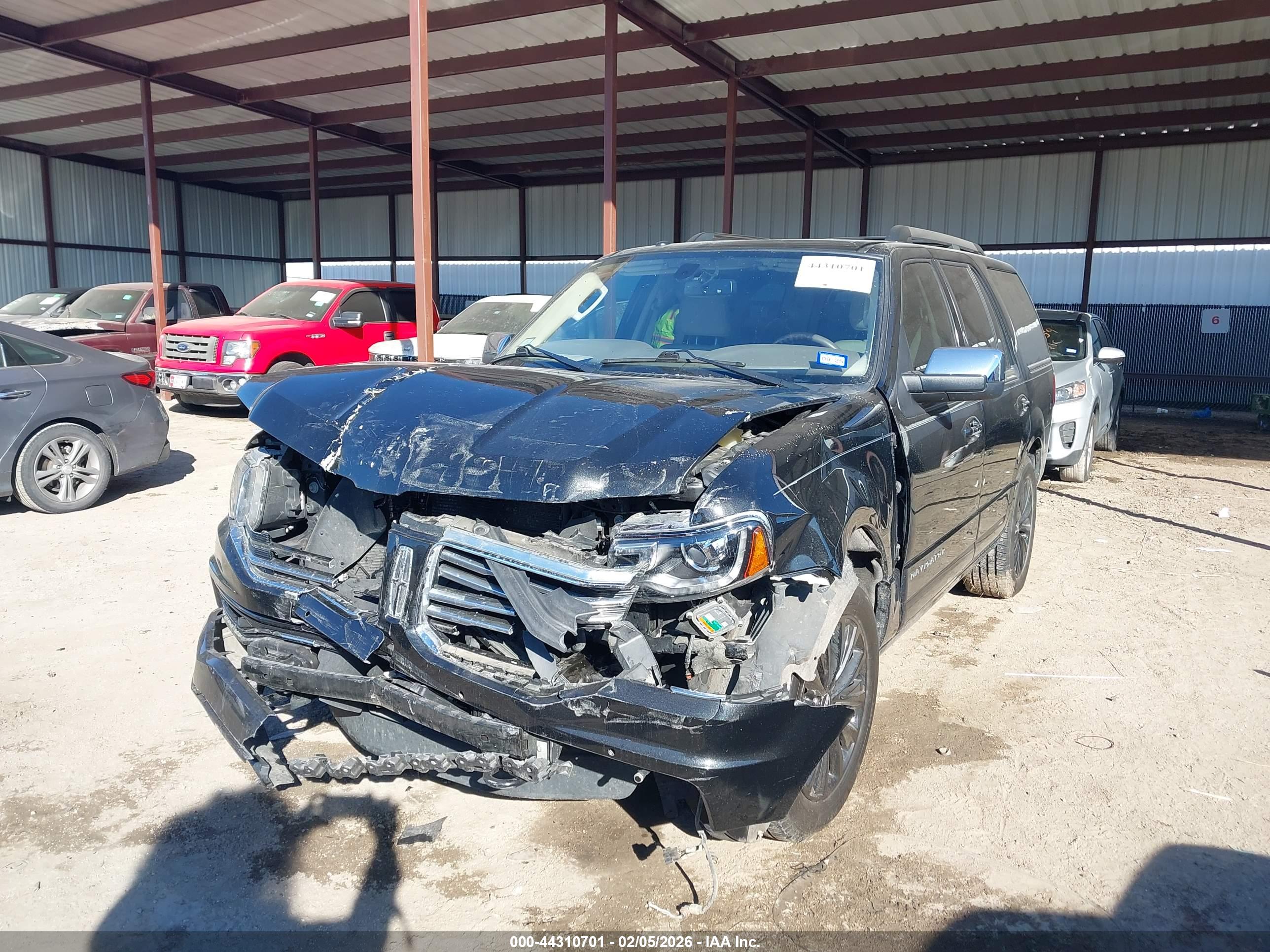 LINCOLN NAVIGATOR image 2