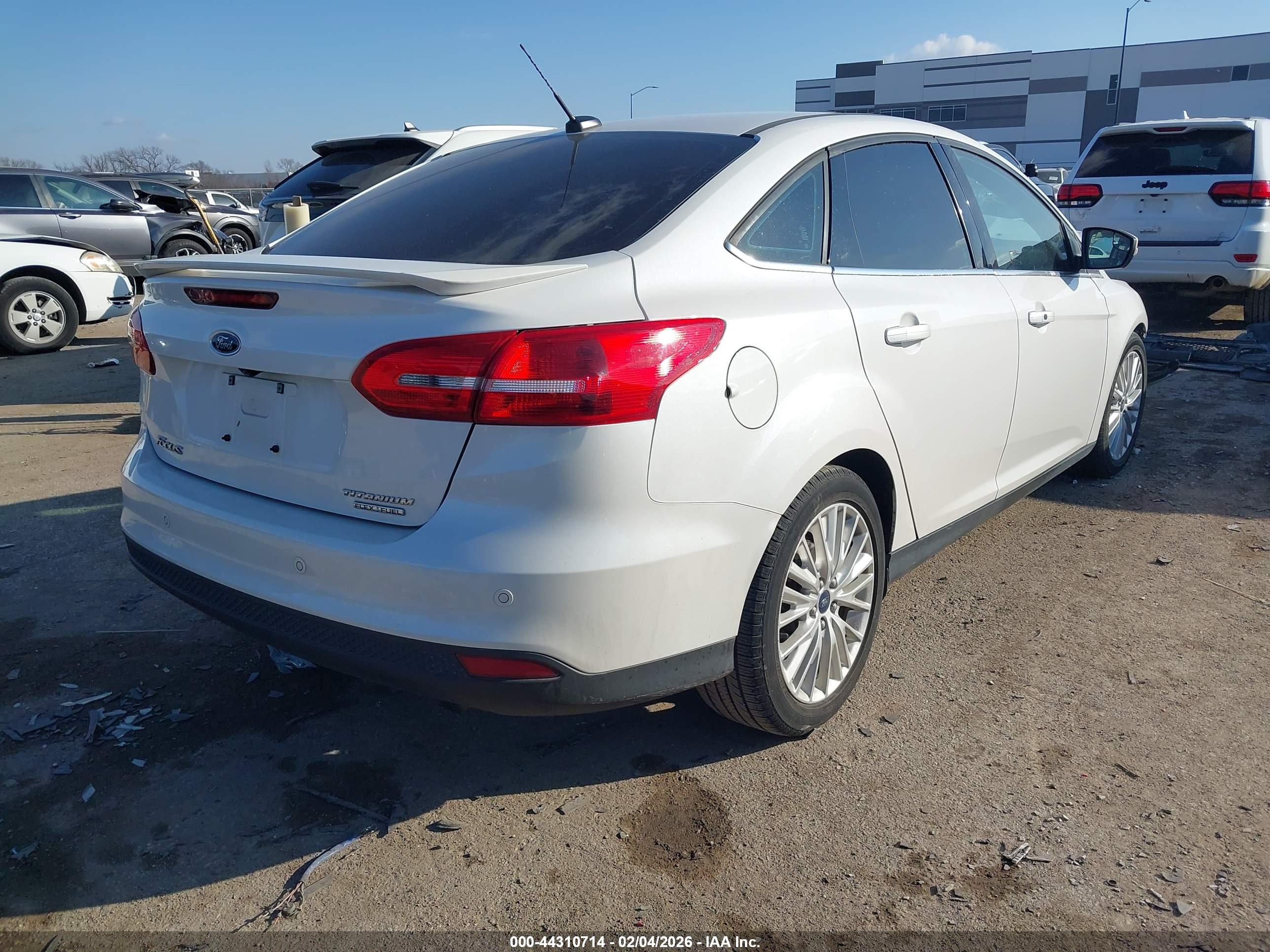 FORD FOCUS image 4