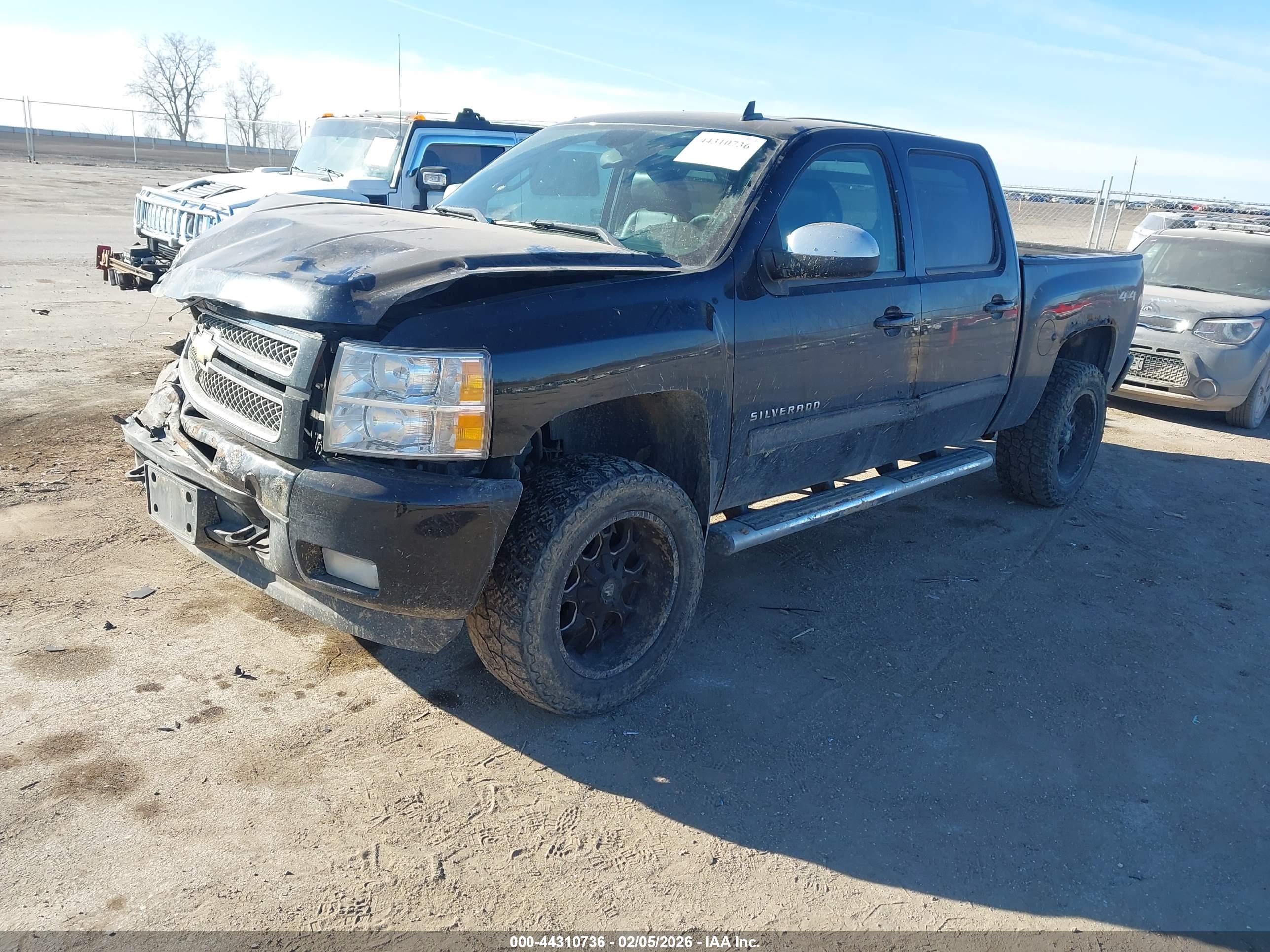 CHEVROLET SILVERADO image 2