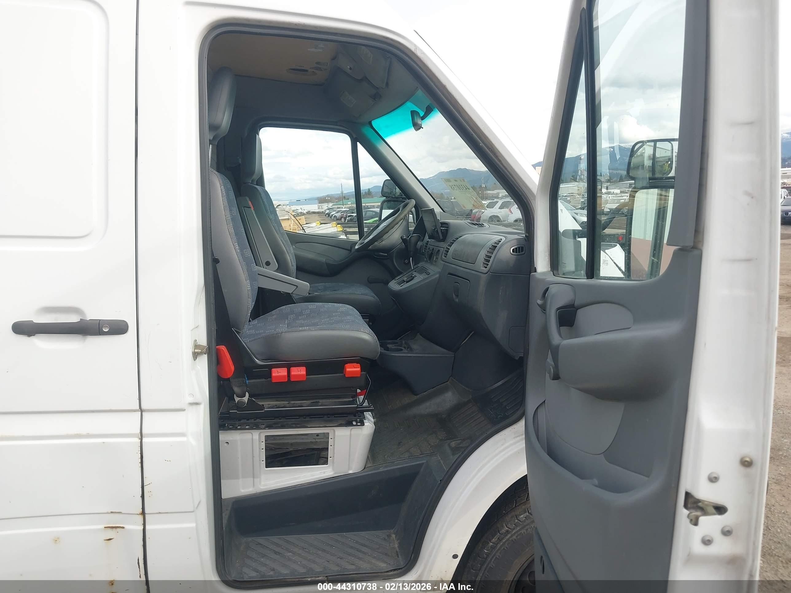 DODGE SPRINTER image 5
