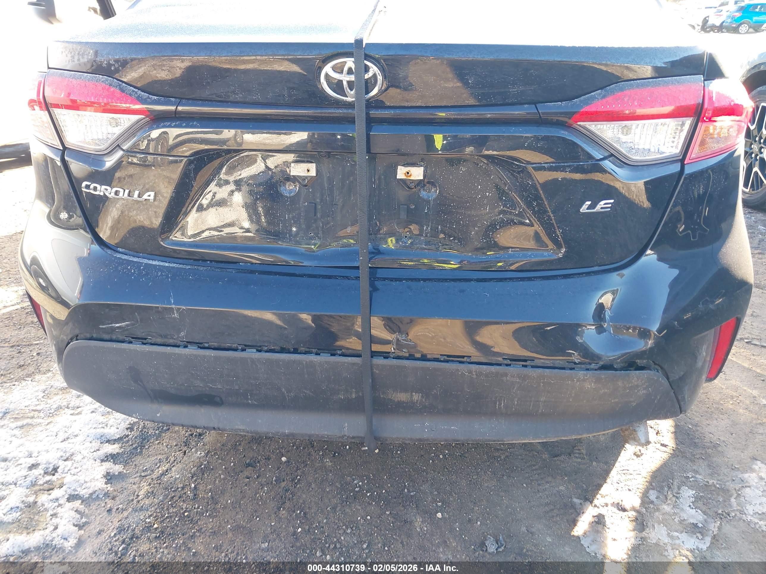 TOYOTA COROLLA image 6