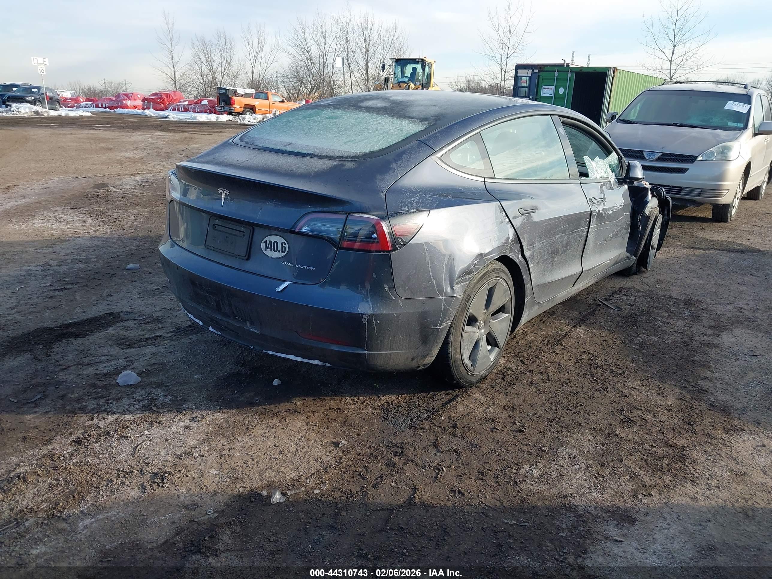 TESLA MODEL image 4