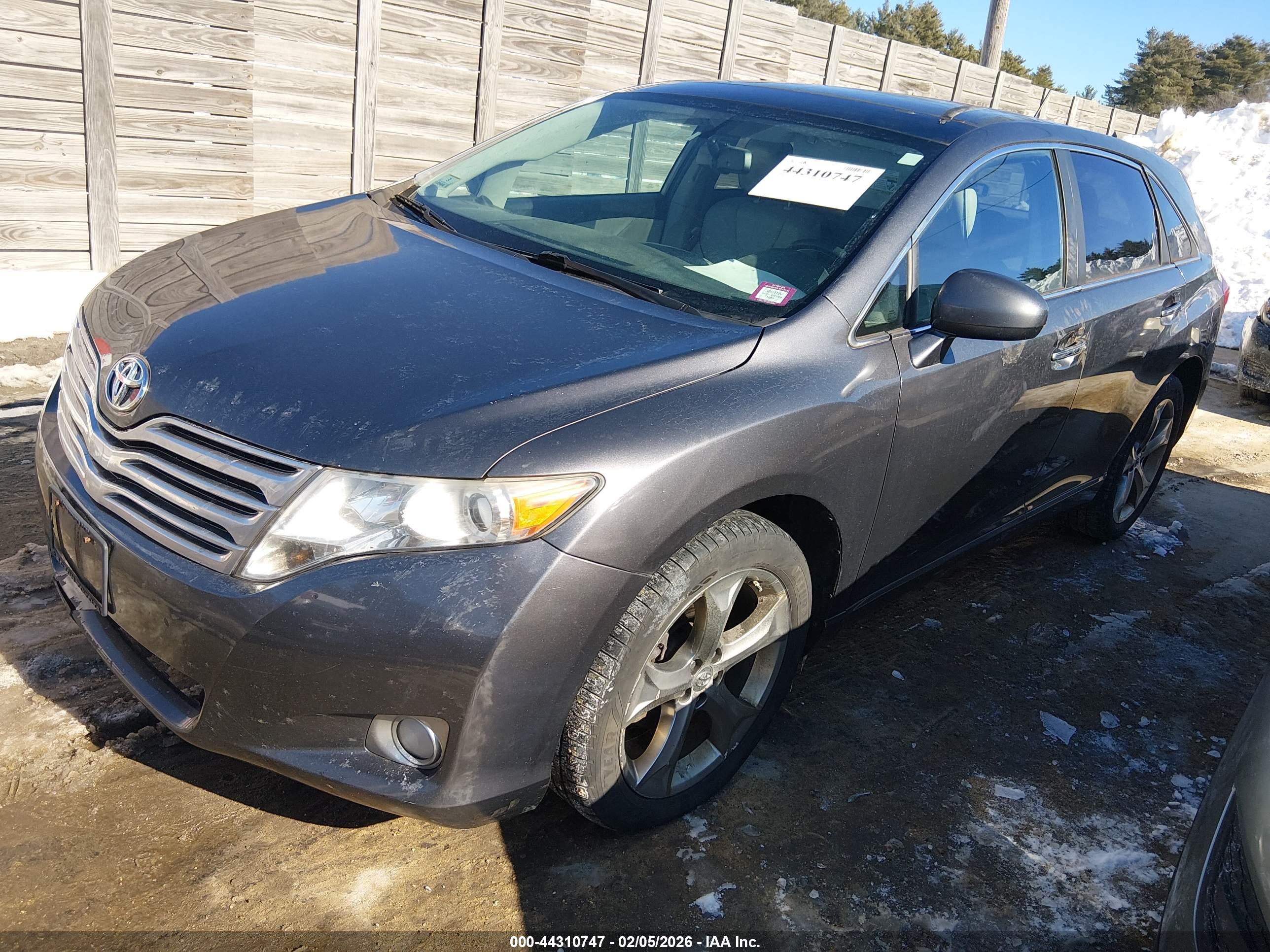 TOYOTA VENZA image 2