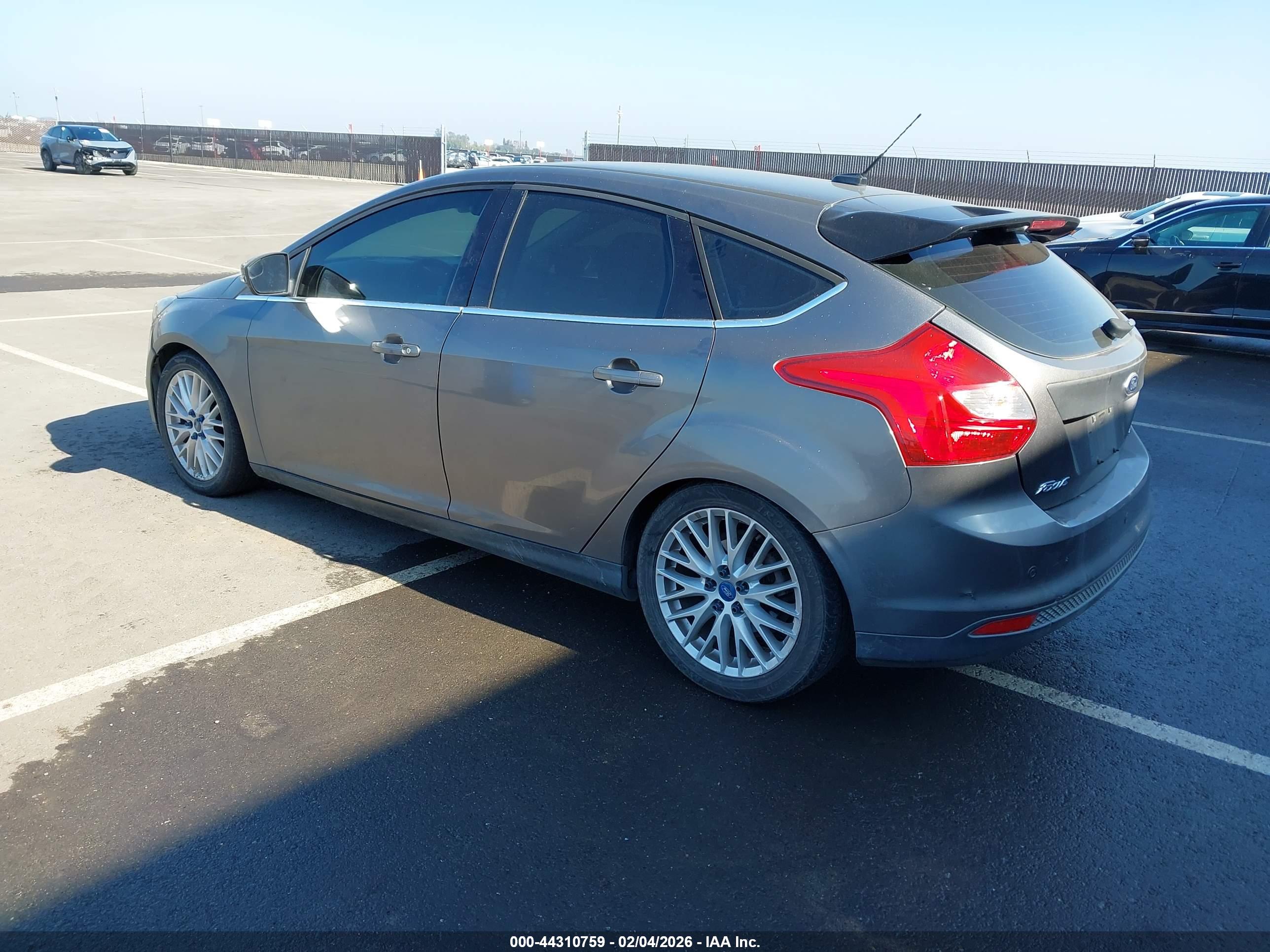 FORD FOCUS image 3