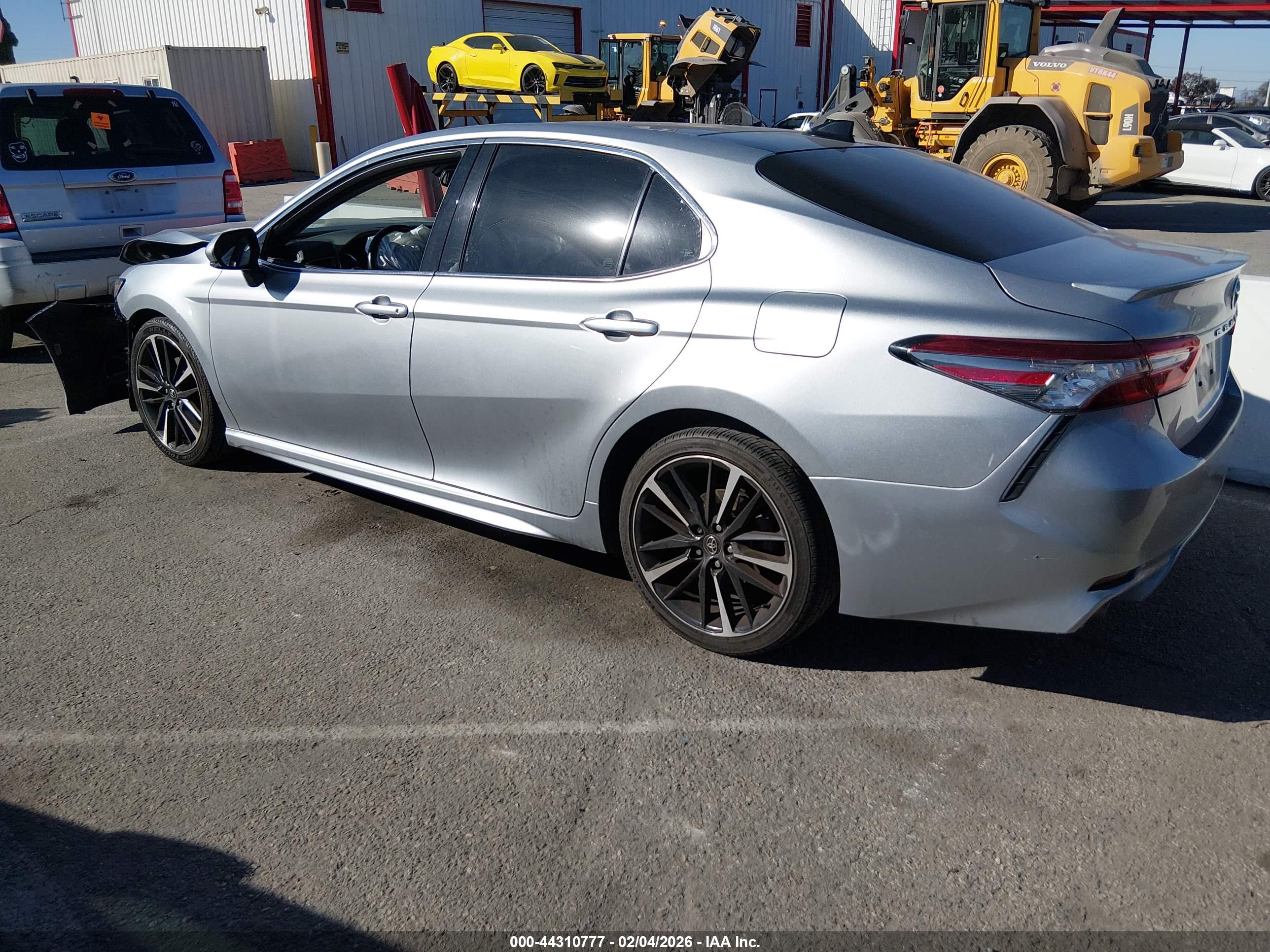 TOYOTA CAMRY image 3