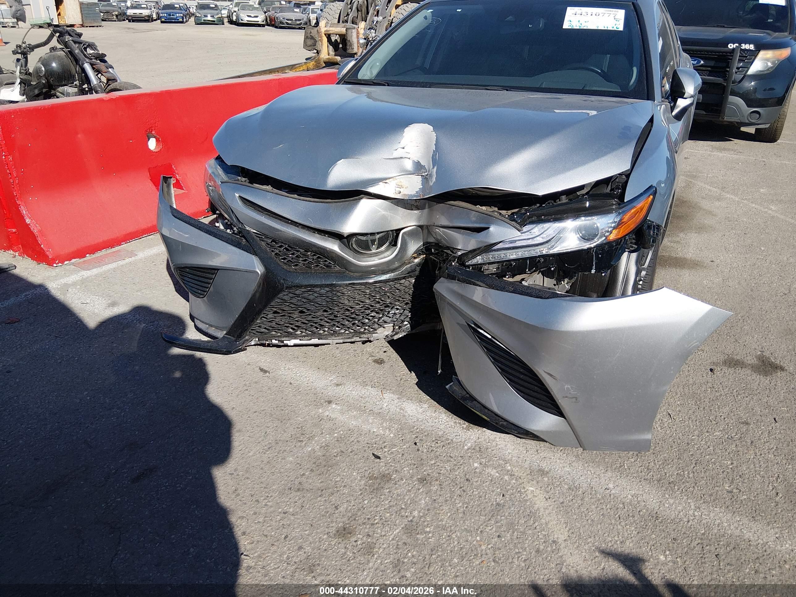 TOYOTA CAMRY image 6