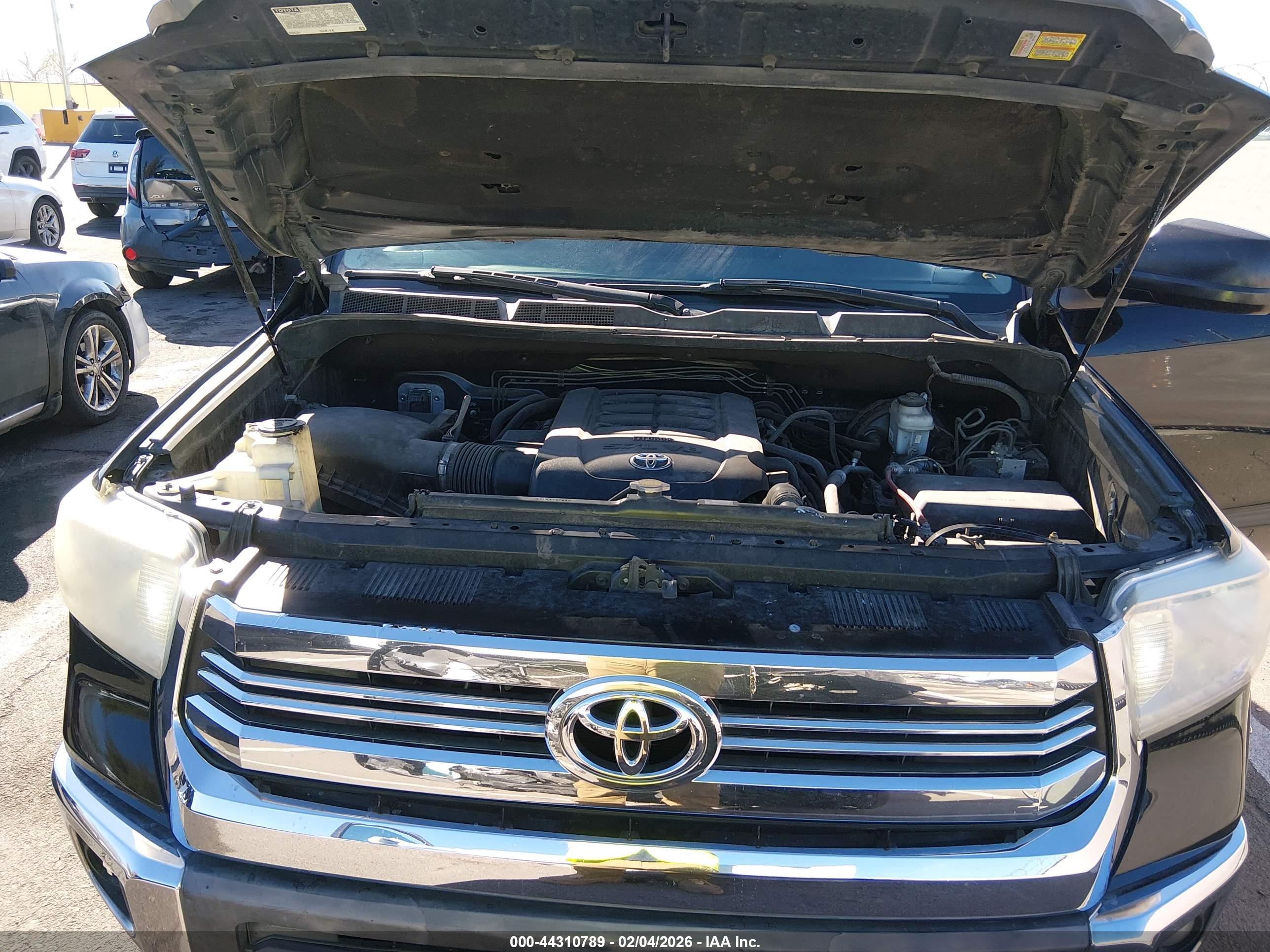 TOYOTA TUNDRA image 10
