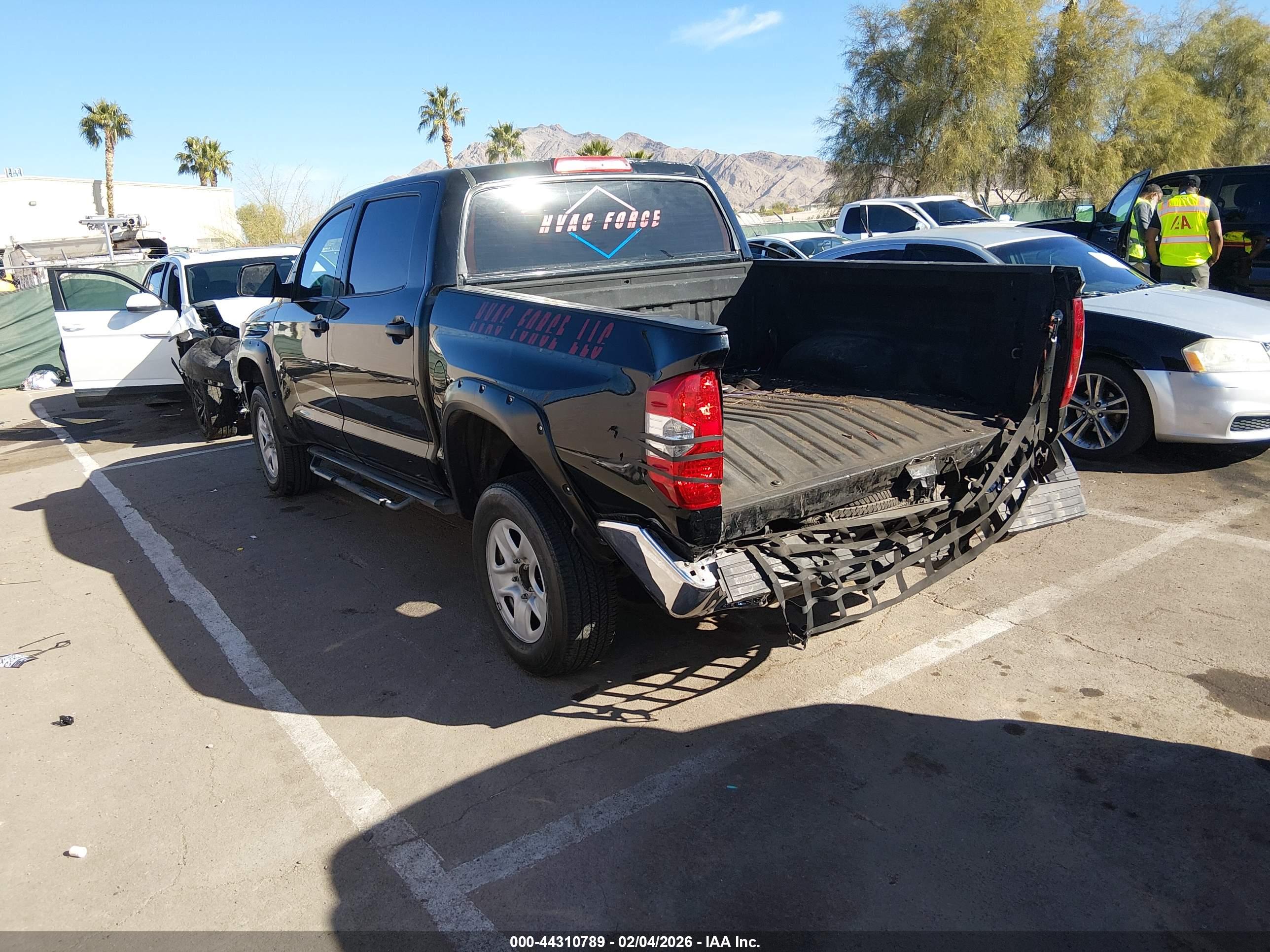 TOYOTA TUNDRA image 3