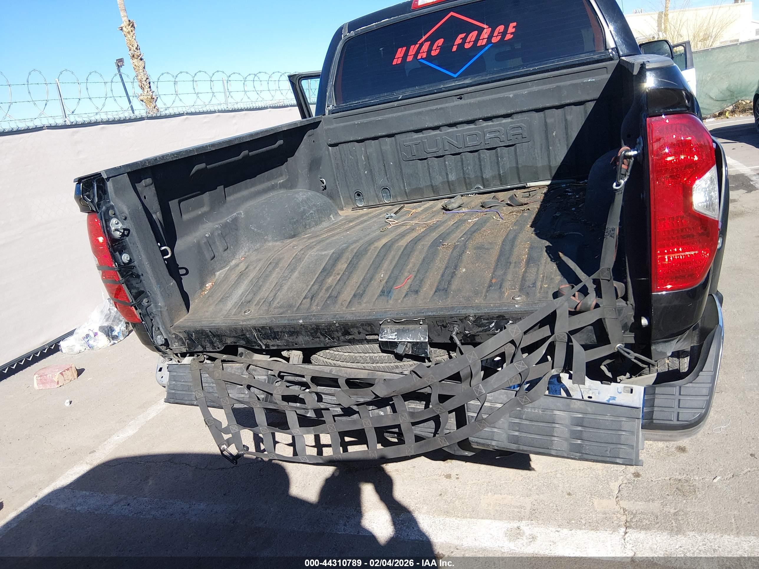 TOYOTA TUNDRA image 6