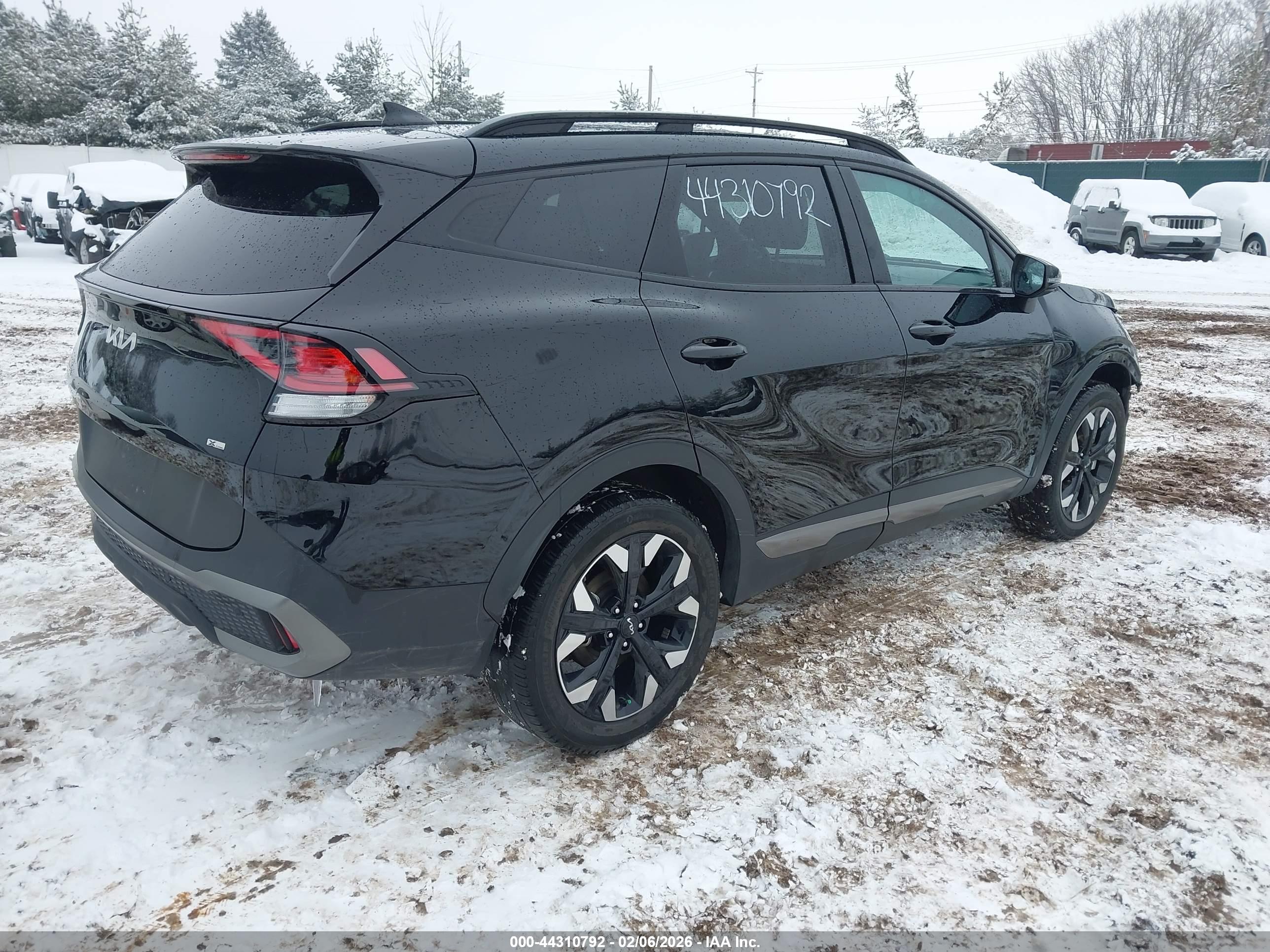KIA SPORTAGE image 4