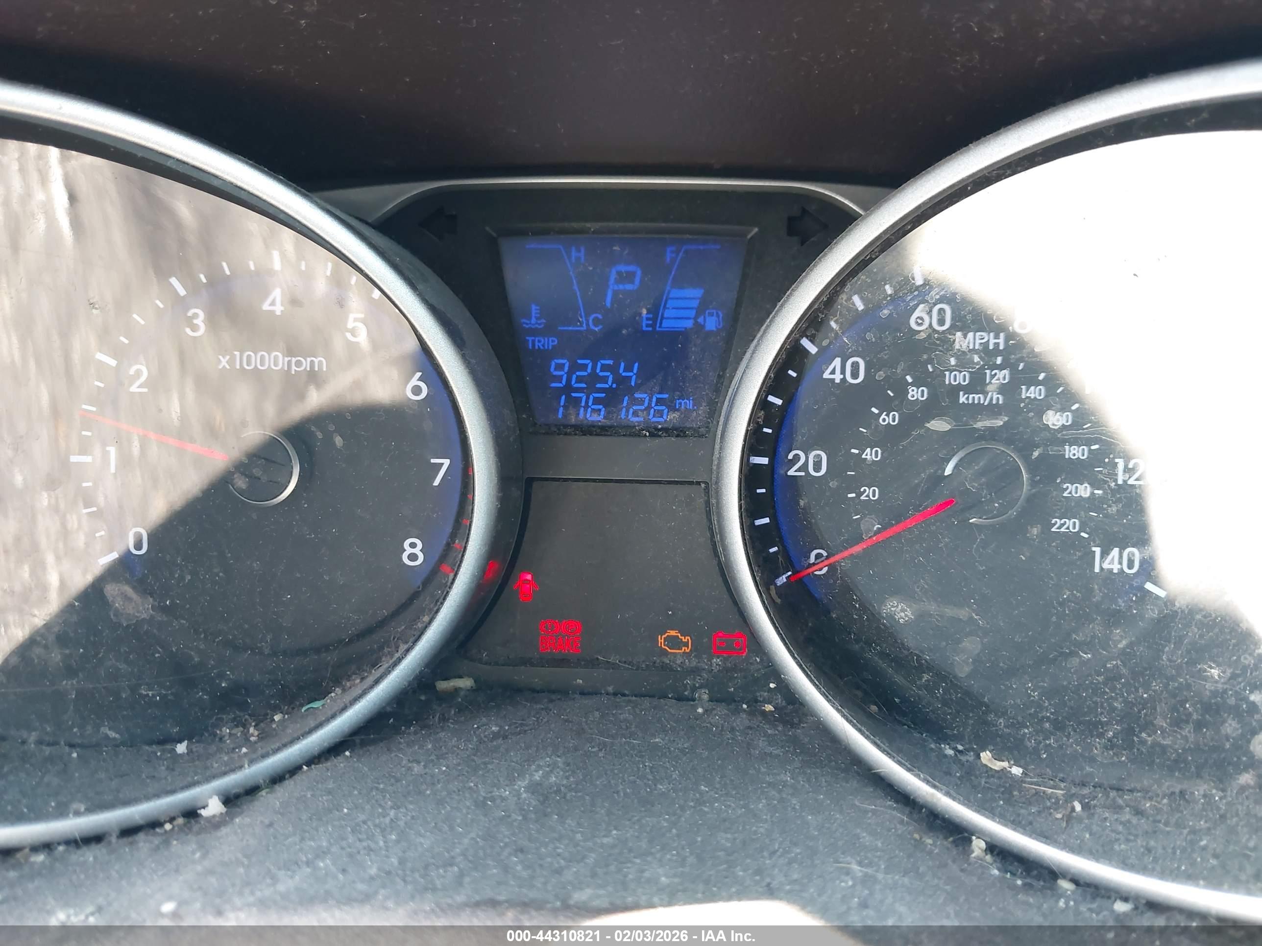 HYUNDAI TUCSON image 7