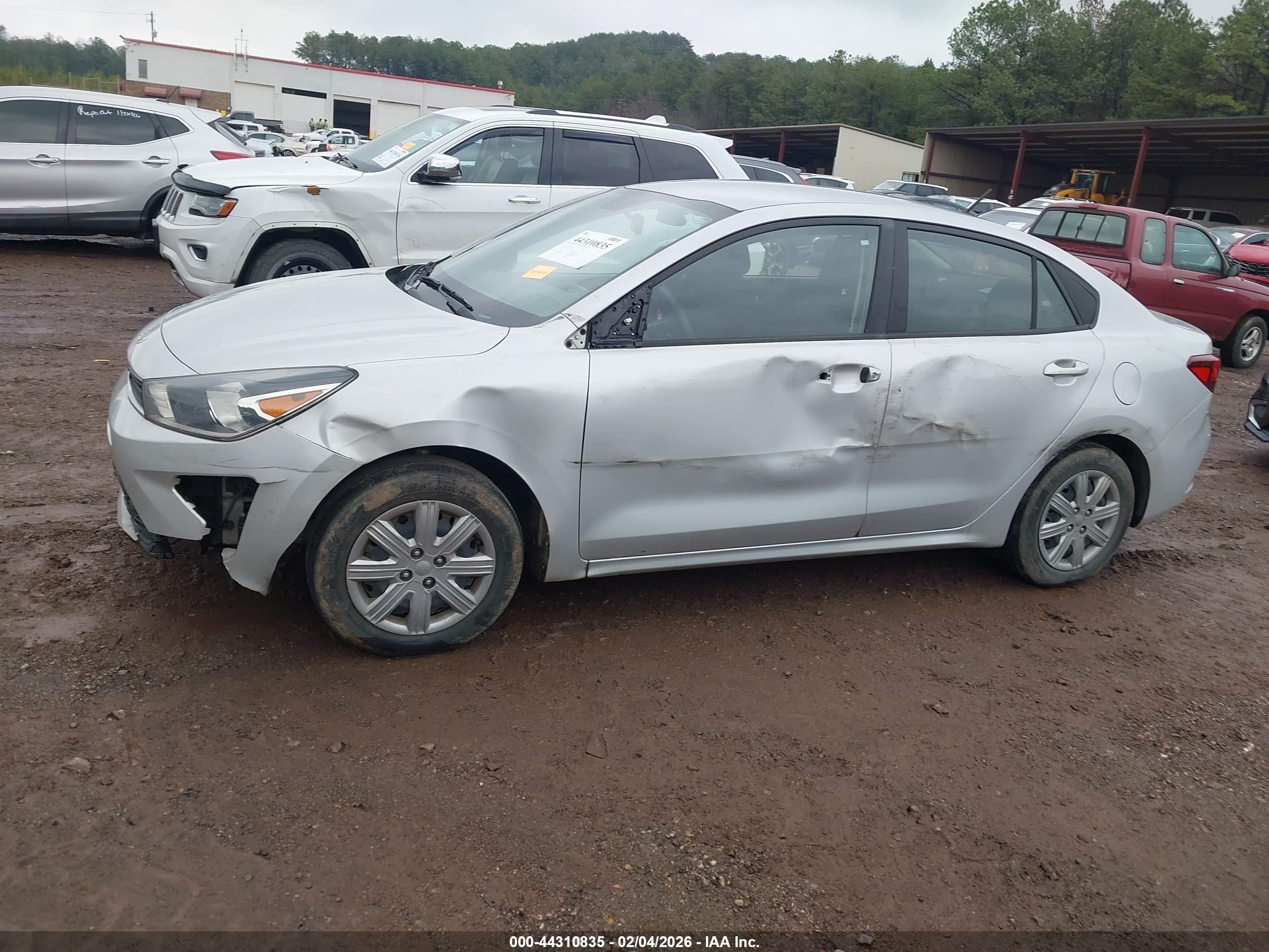 KIA RIO image 6