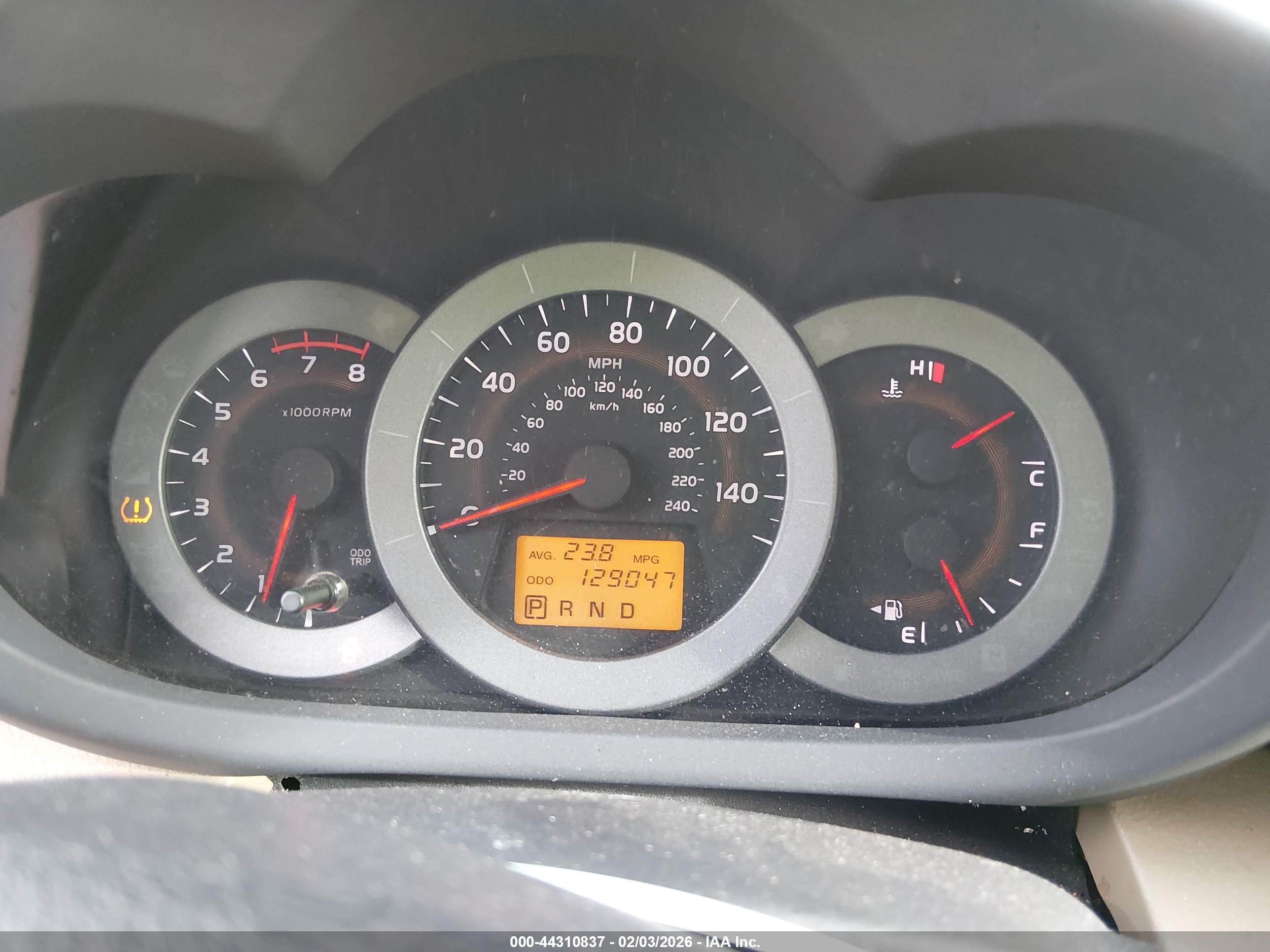 TOYOTA RAV4 image 7