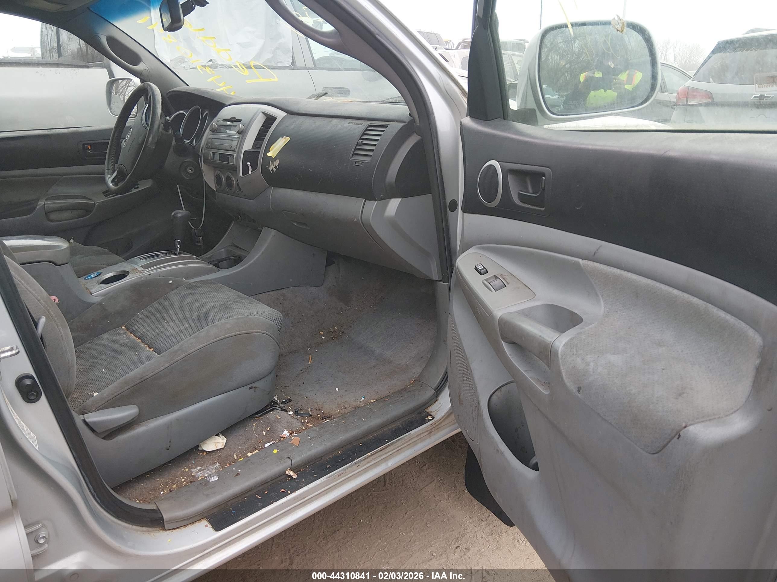 TOYOTA TACOMA image 5