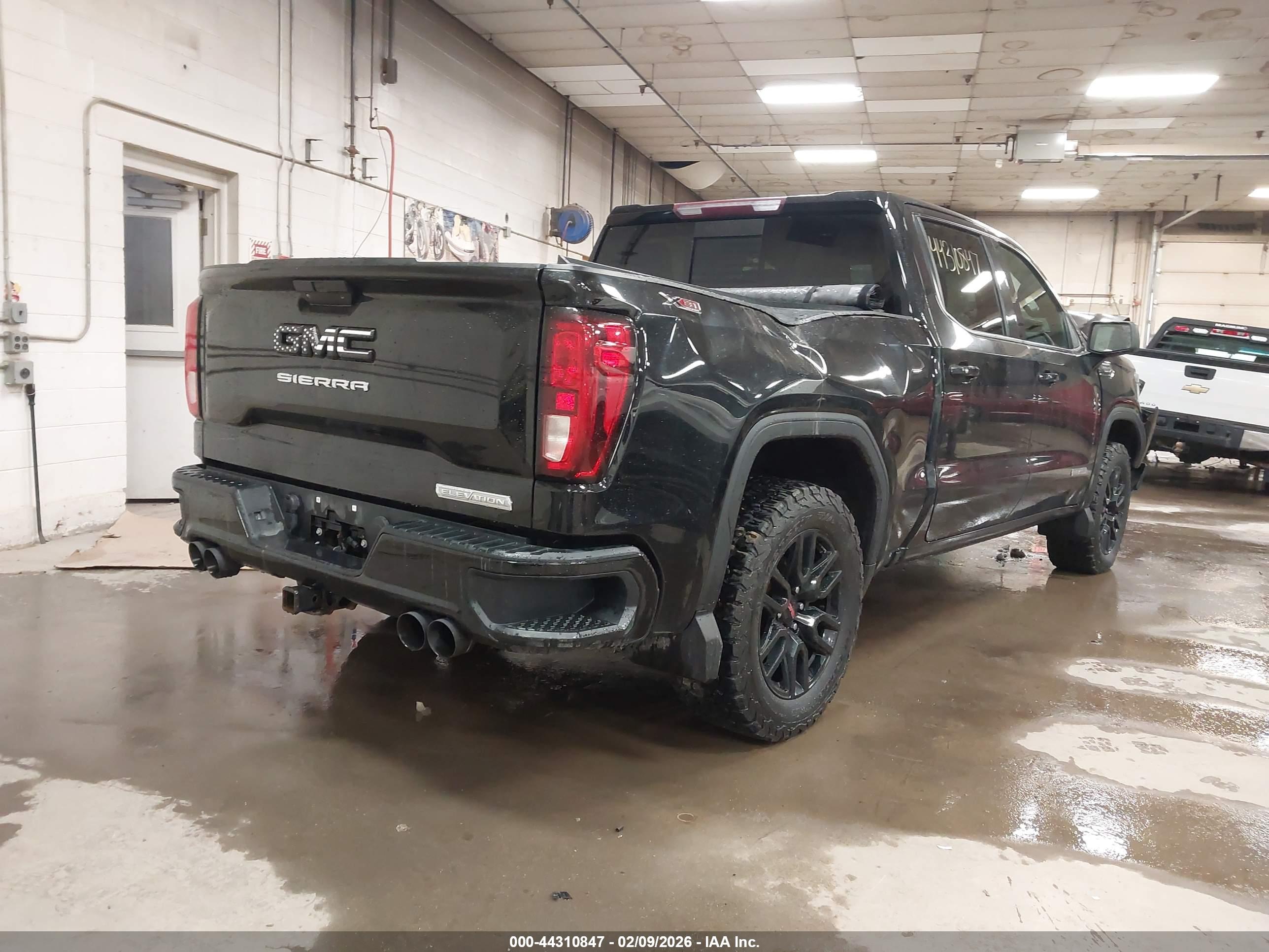 GMC SIERRA image 4