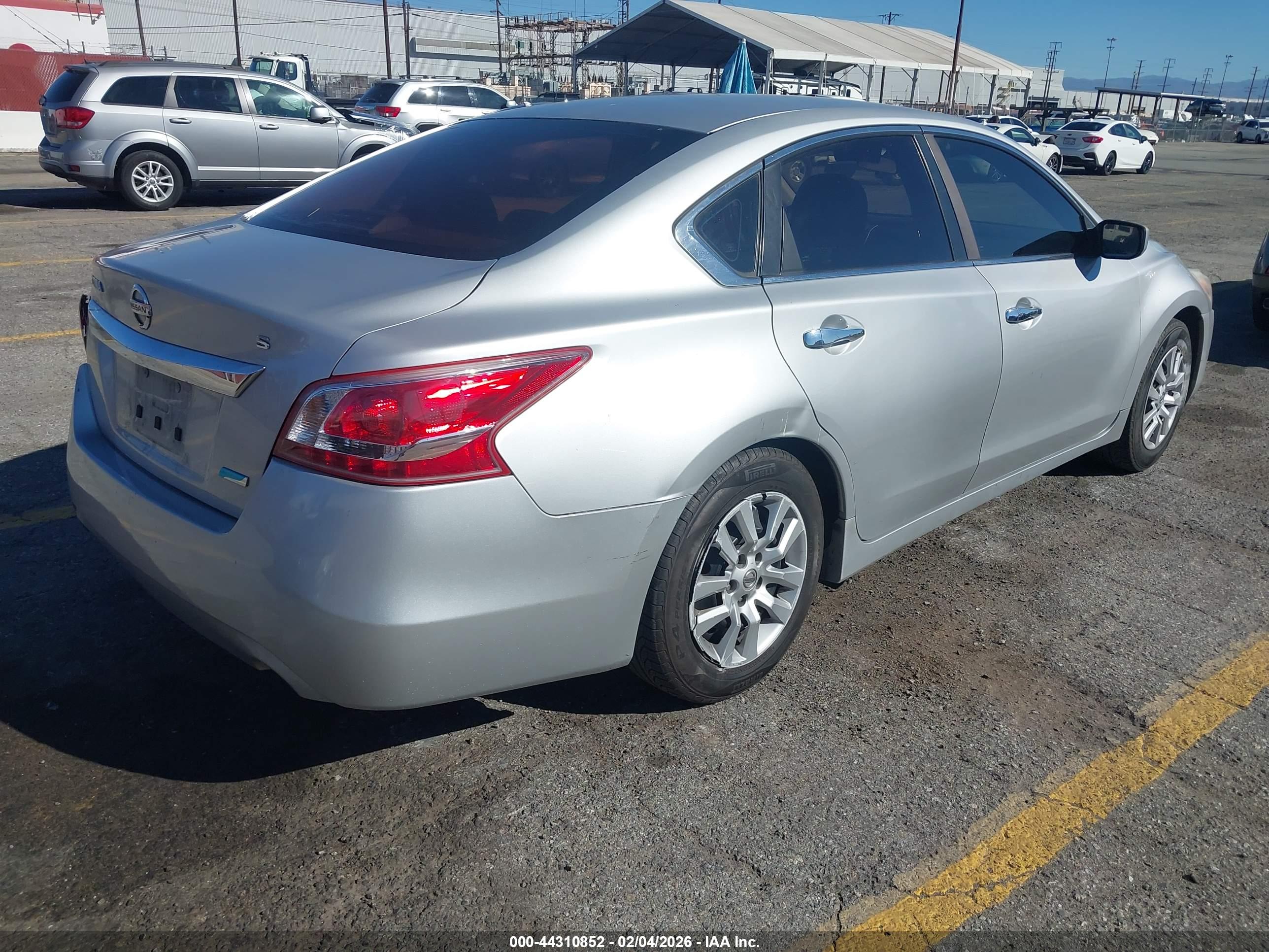 NISSAN ALTIMA image 4