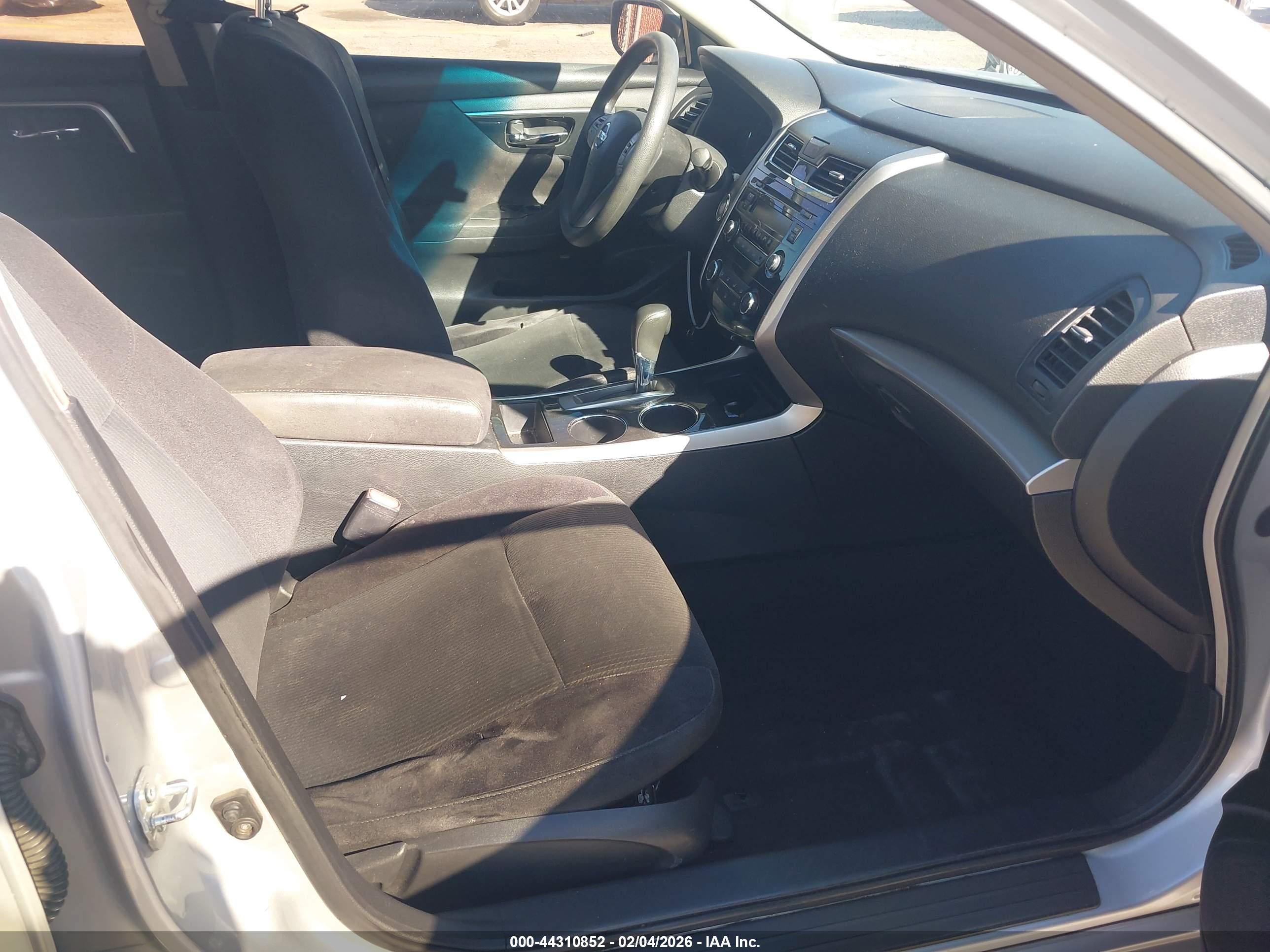 NISSAN ALTIMA image 5