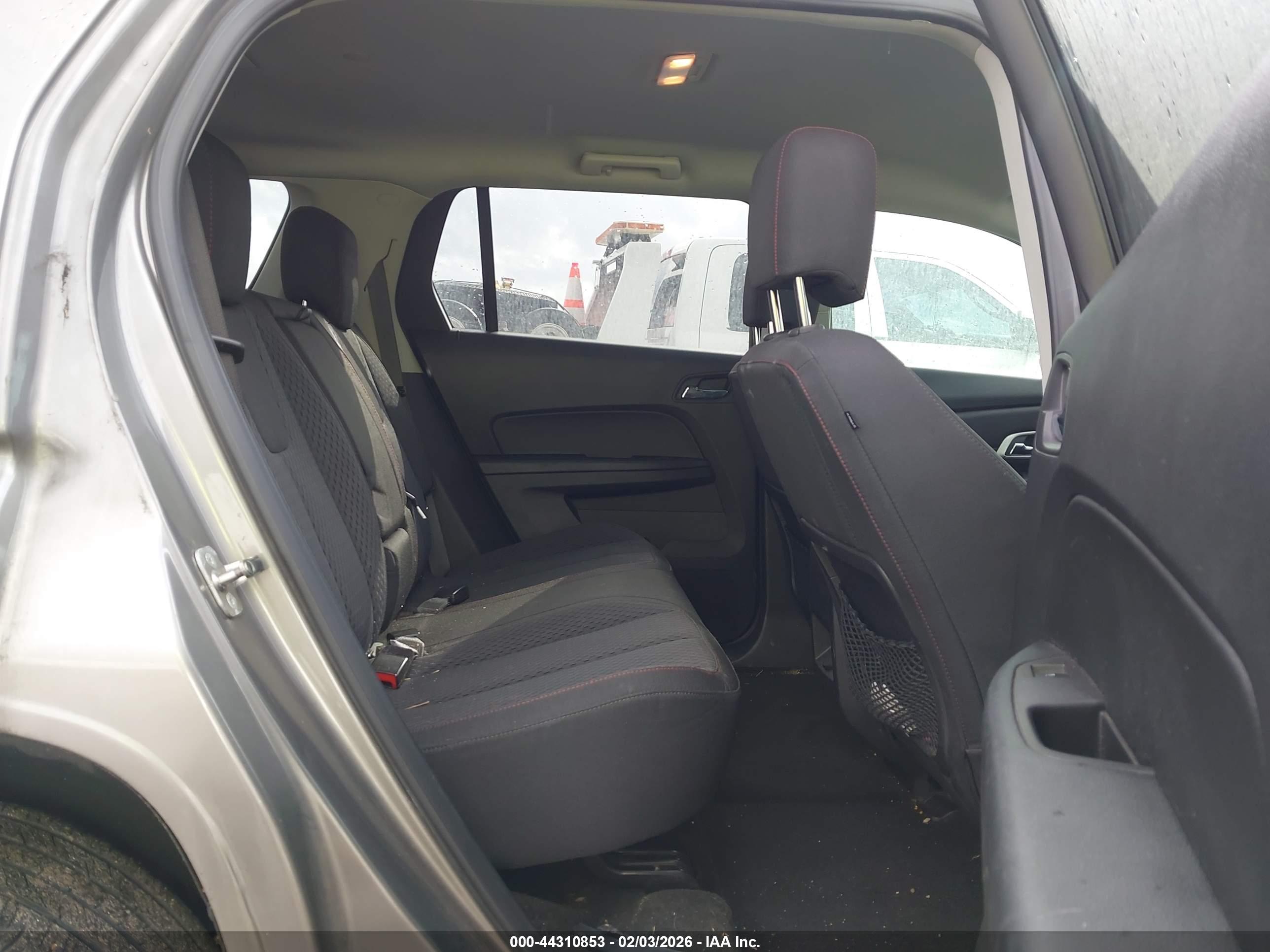 GMC TERRAIN image 8
