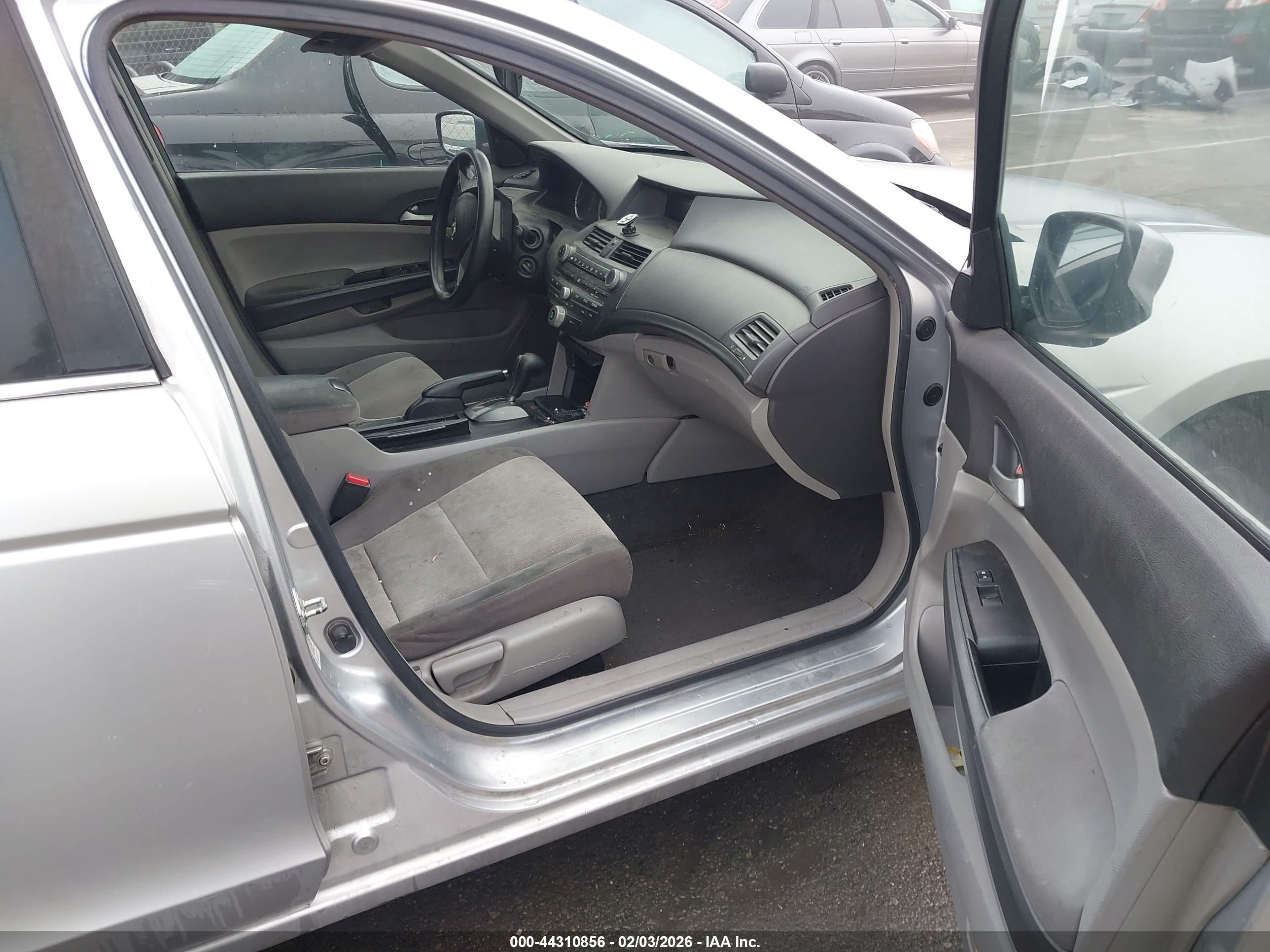HONDA ACCORD image 5