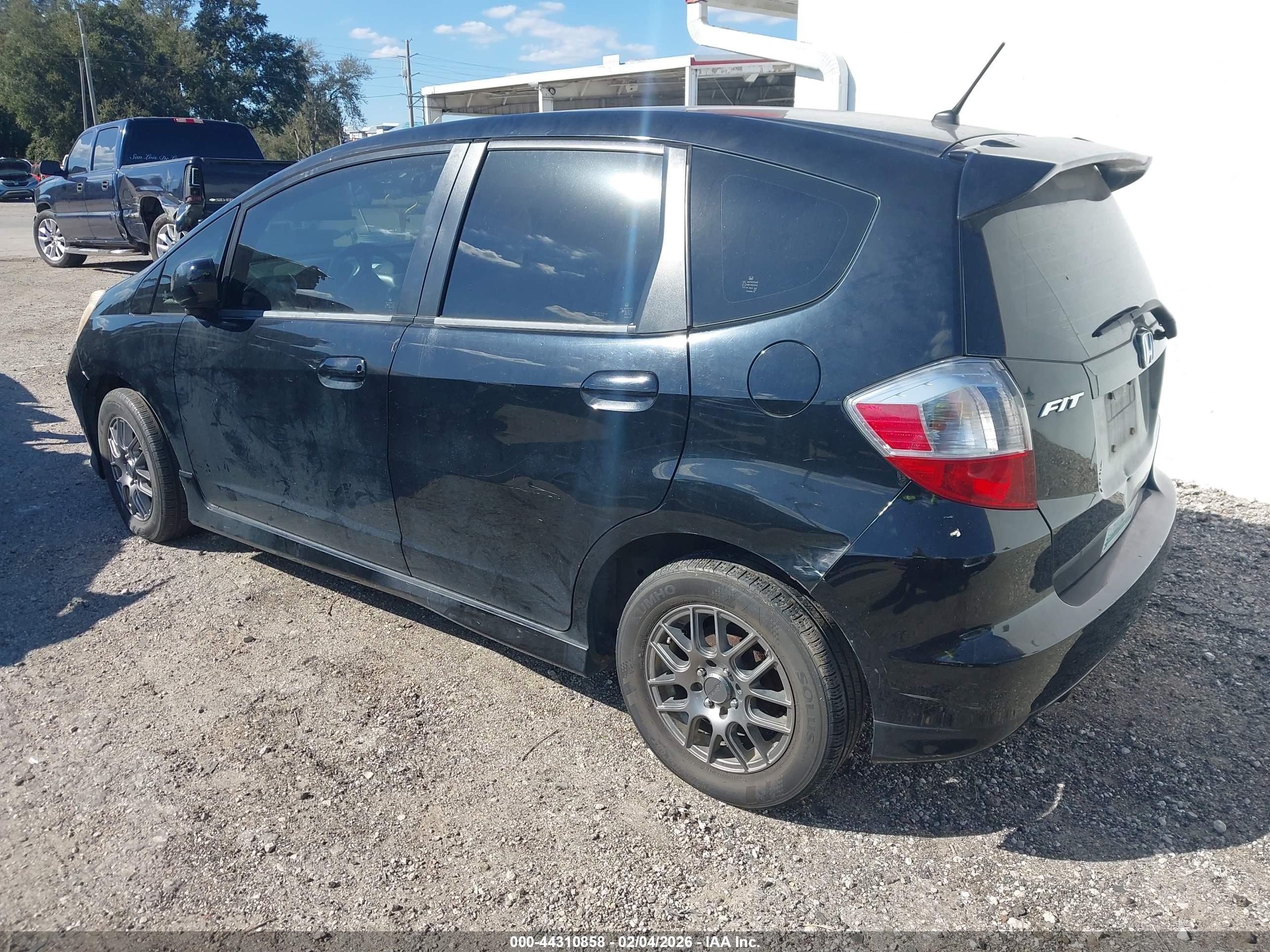 HONDA FIT image 3