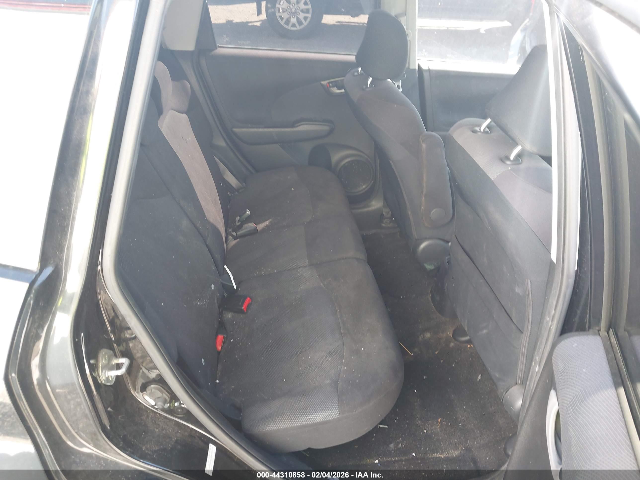HONDA FIT image 8