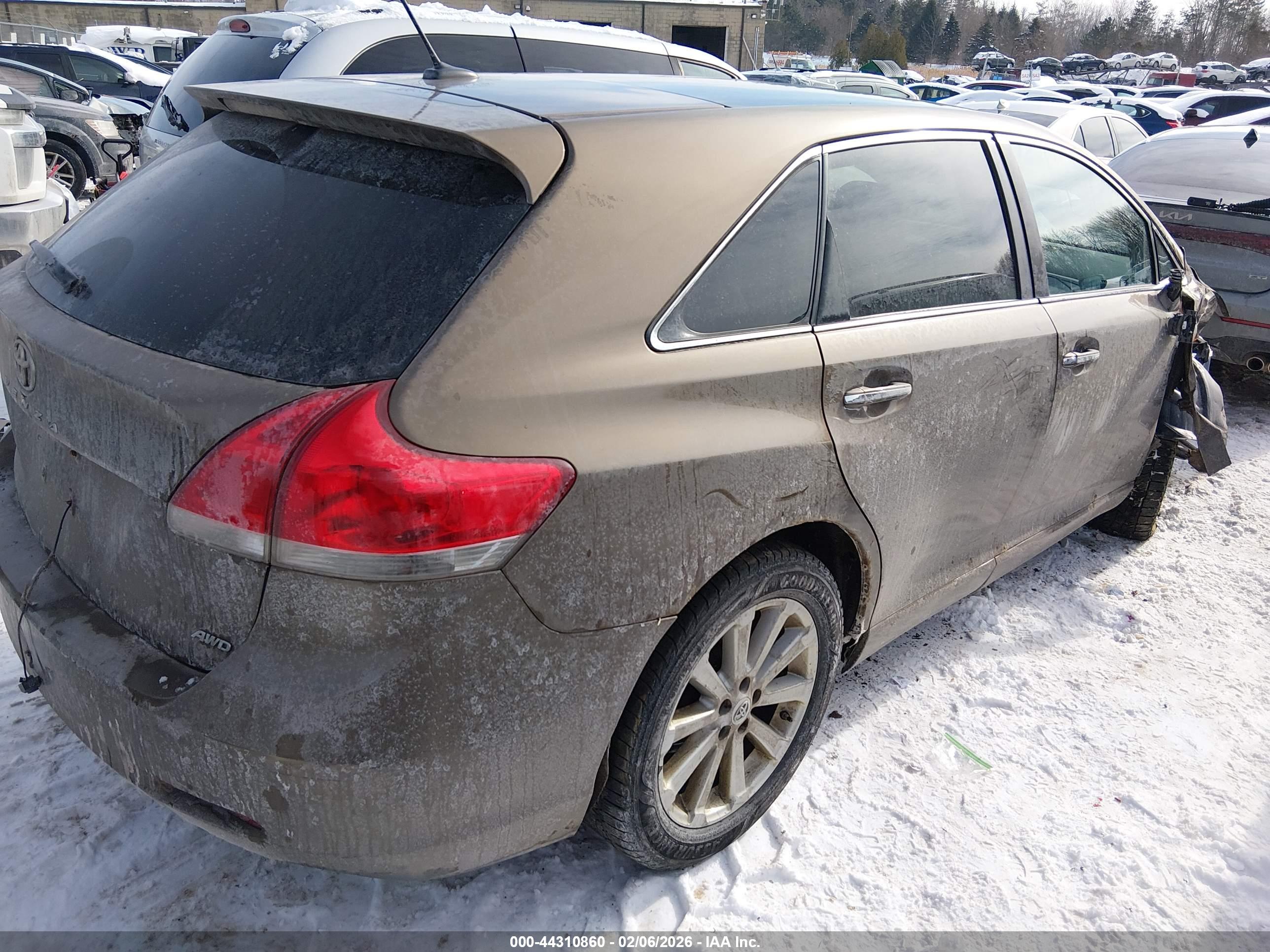 TOYOTA VENZA image 4