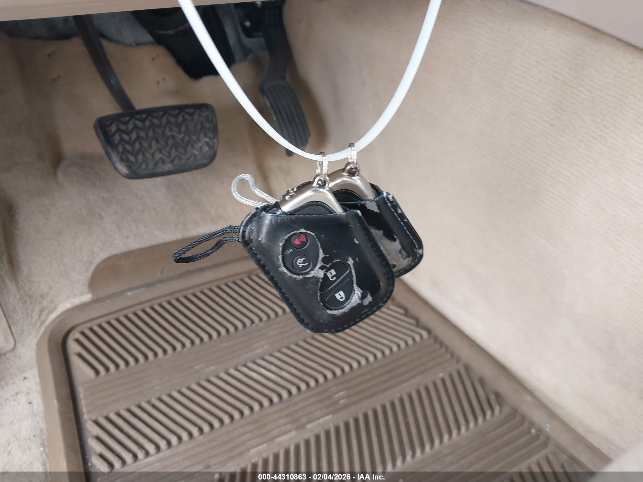 LEXUS ES image 11