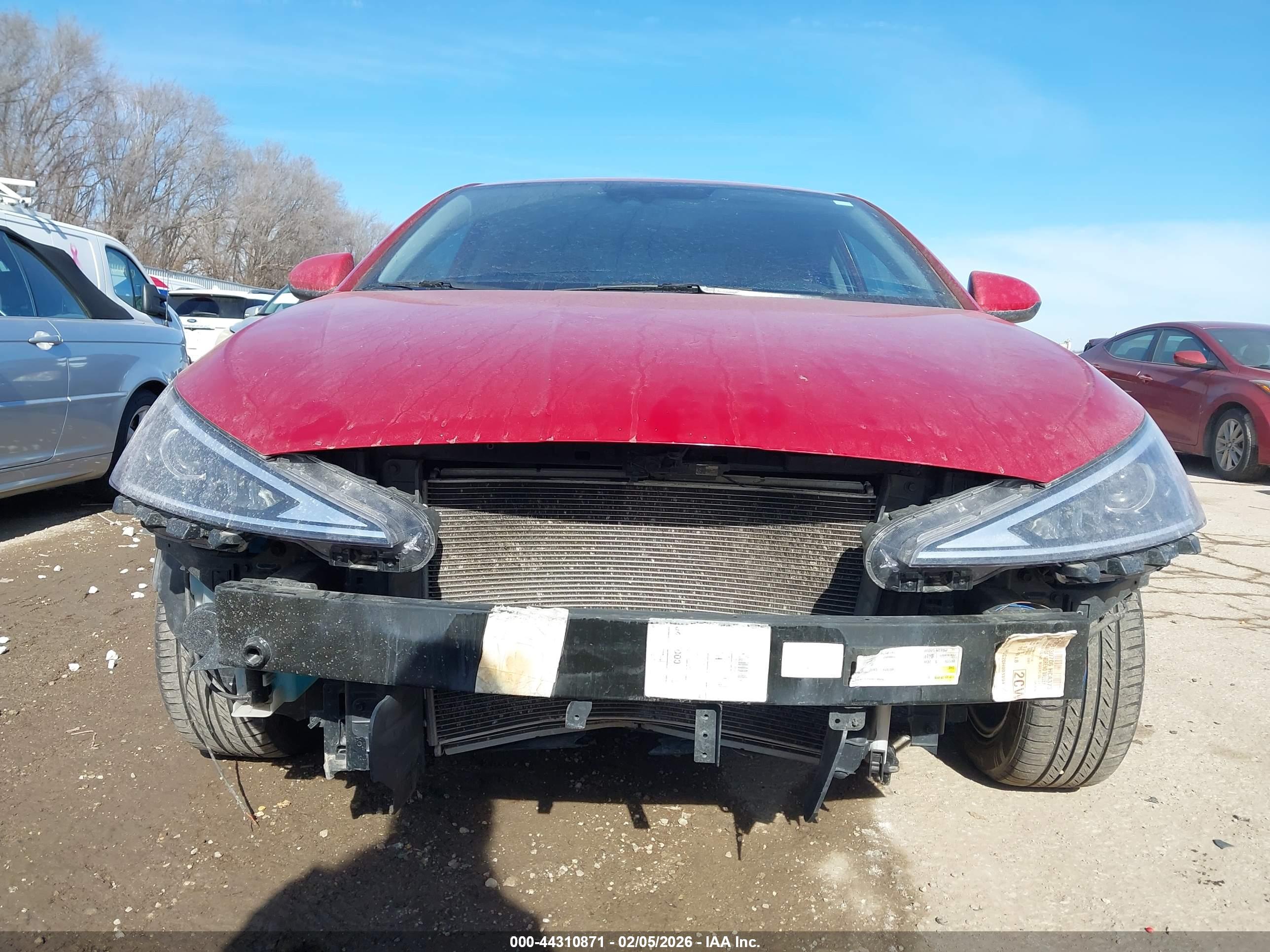 HYUNDAI ELANTRA image 6