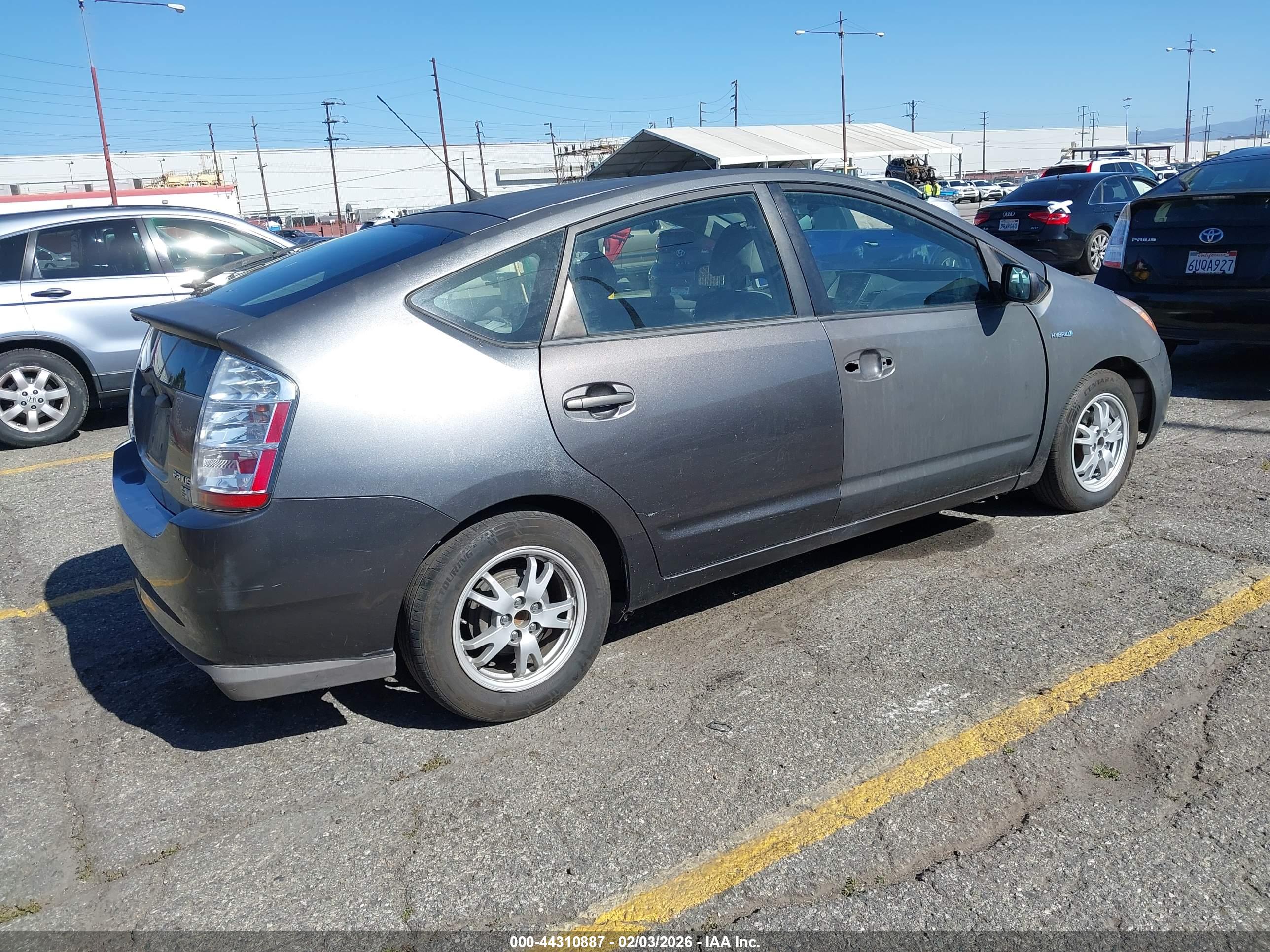 TOYOTA PRIUS image 4