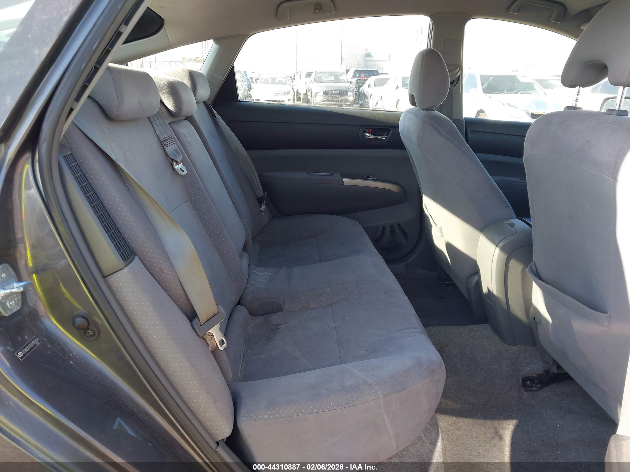 TOYOTA PRIUS image 8