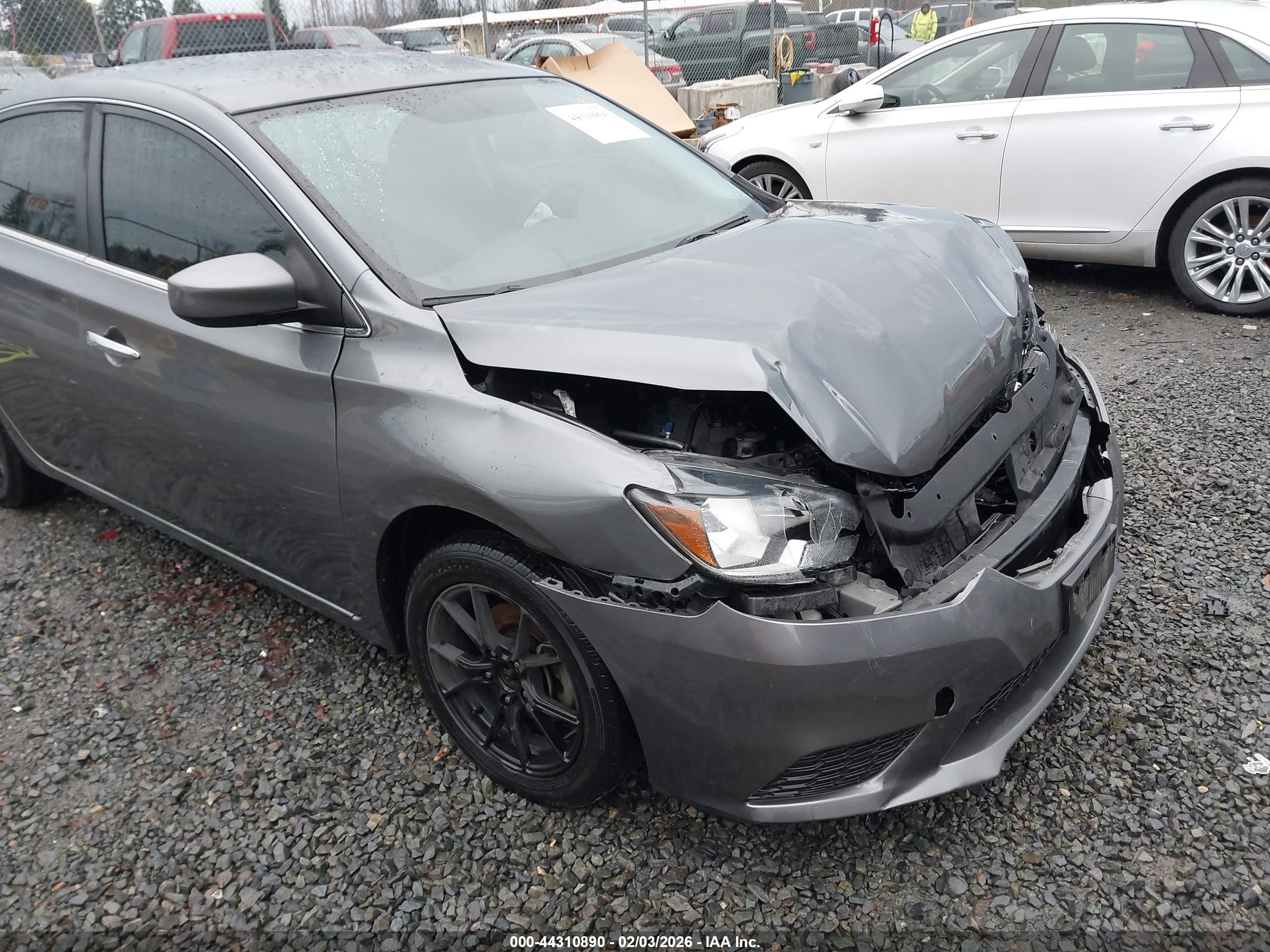 NISSAN SENTRA image 6