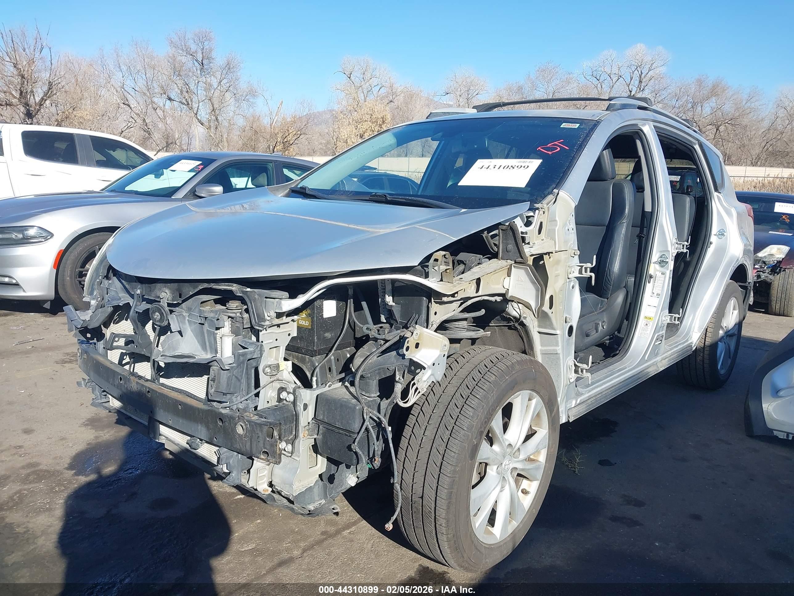 TOYOTA RAV4 image 6