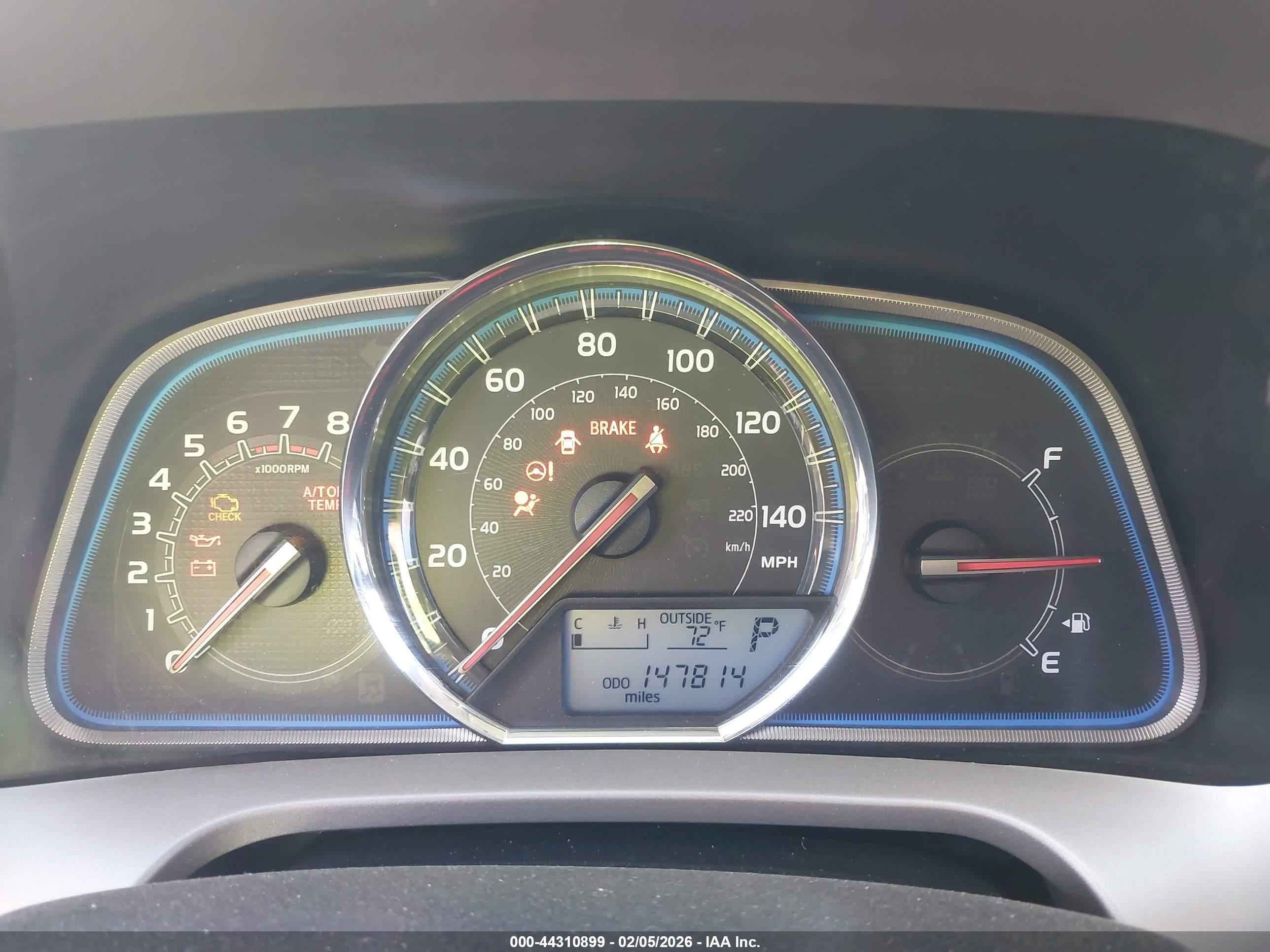 TOYOTA RAV4 image 7