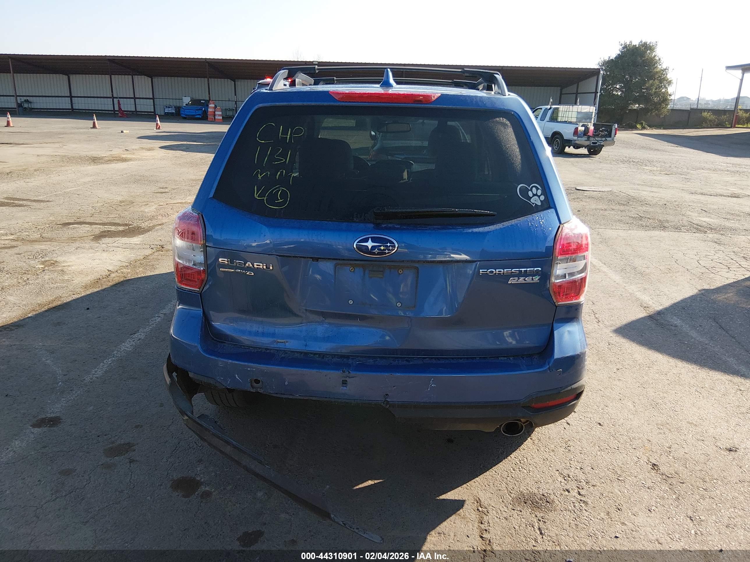 SUBARU FORESTER image 6
