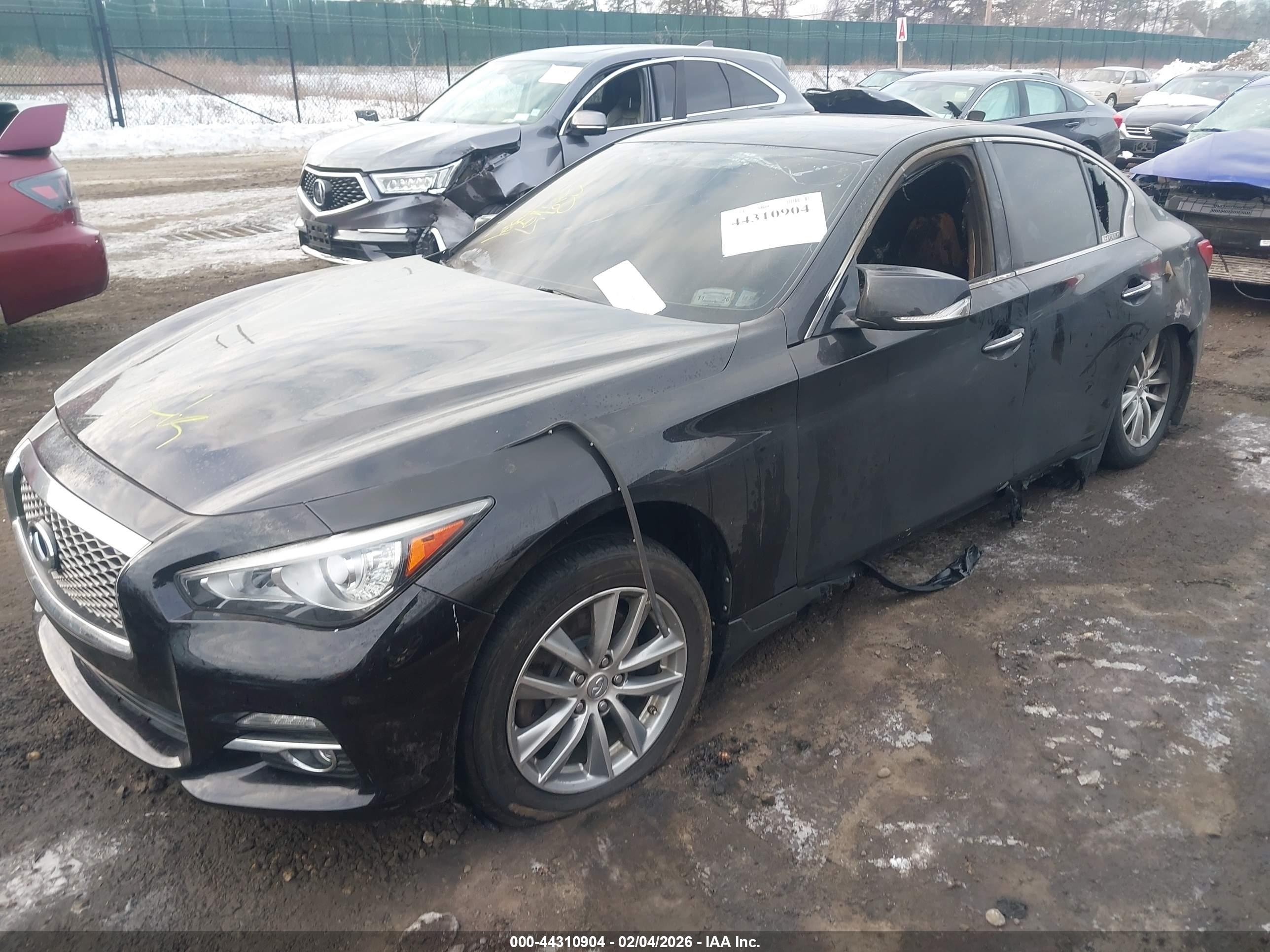 INFINITI Q50 image 2