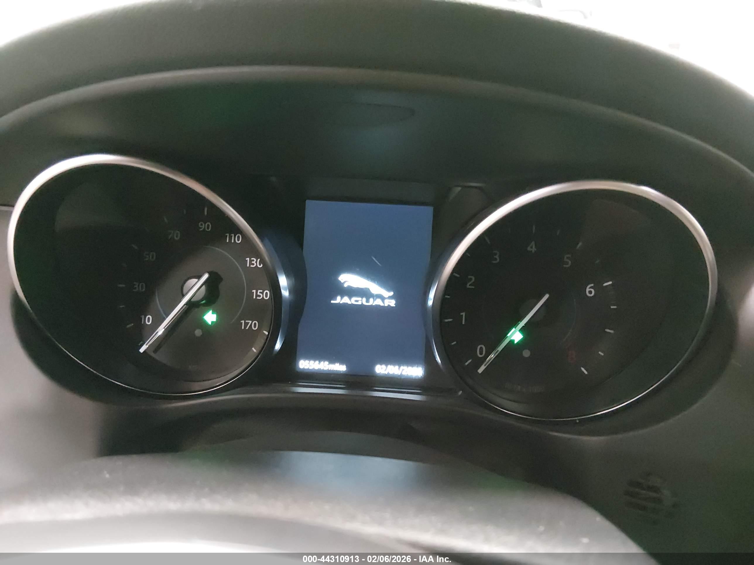JAGUAR F-PACE image 7