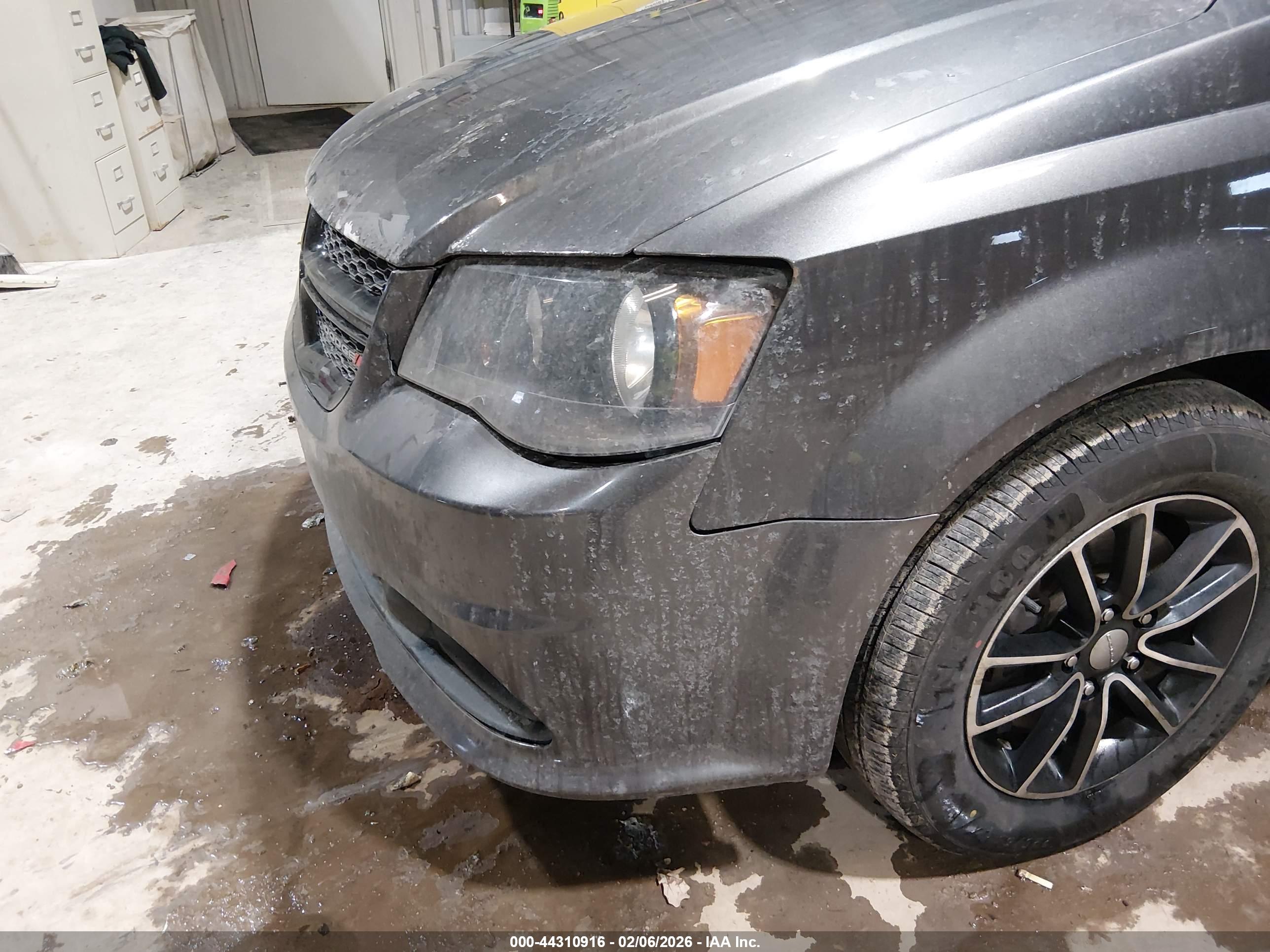 DODGE GRAND image 6