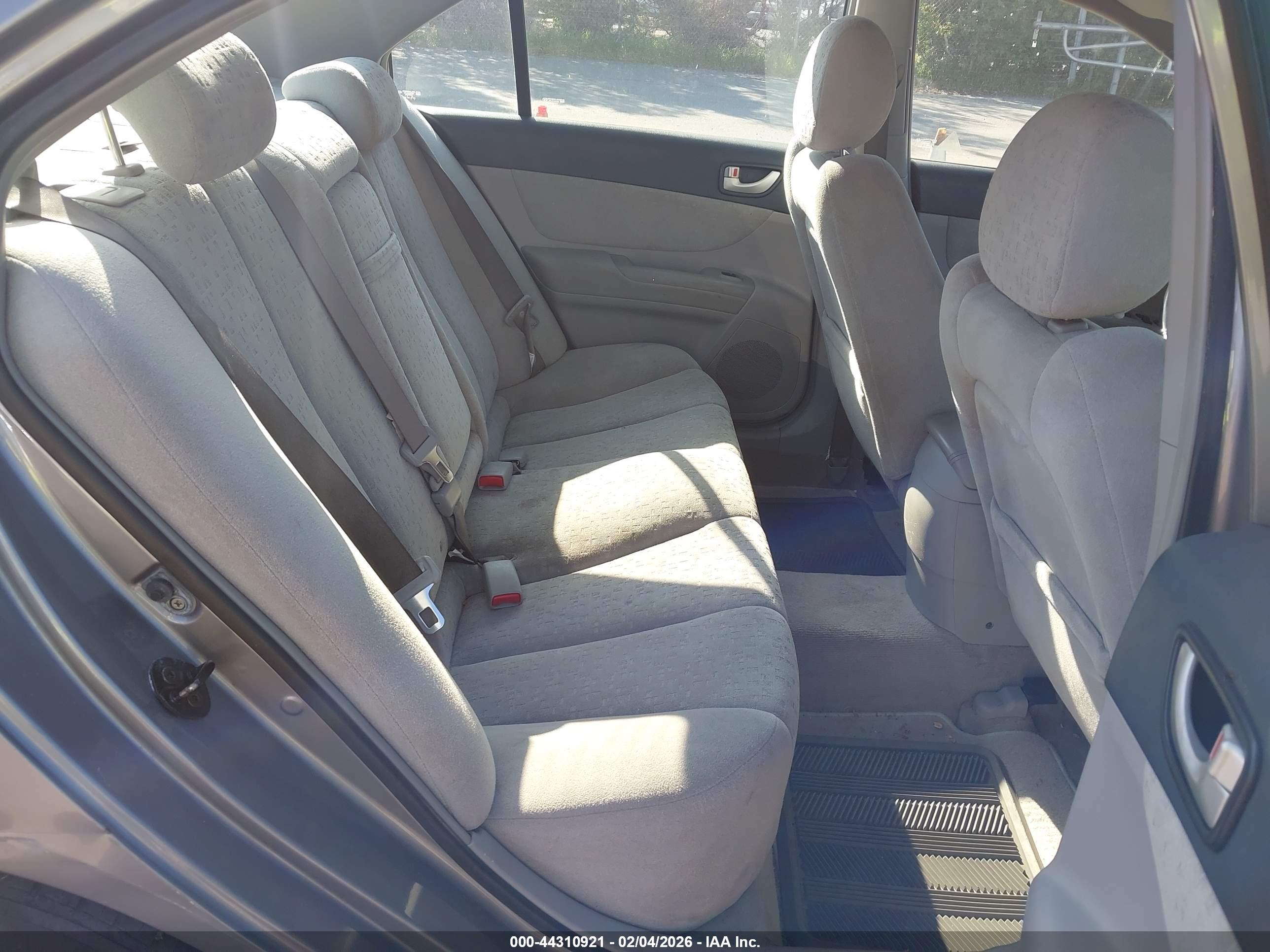 HYUNDAI SONATA image 8