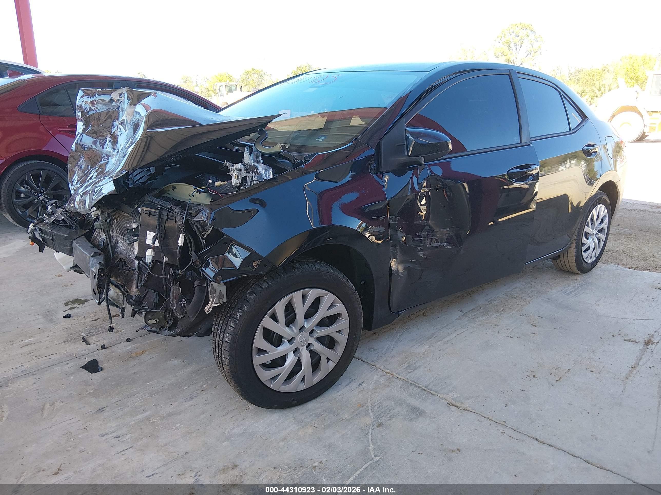 TOYOTA COROLLA image 2