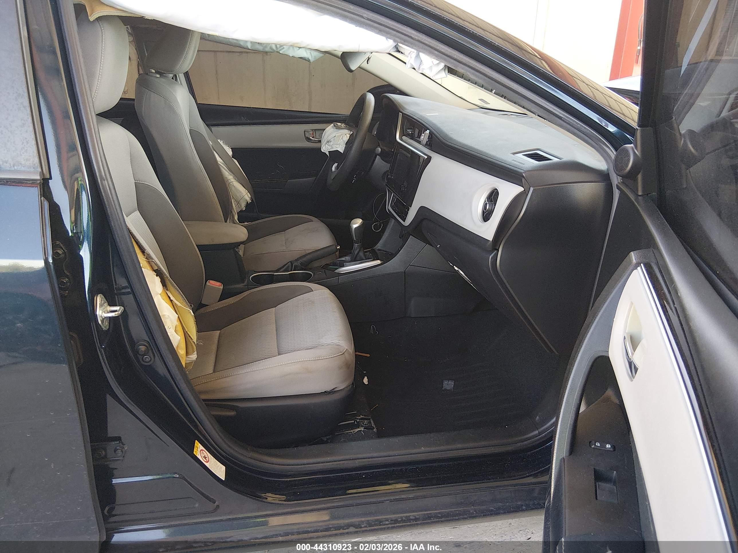 TOYOTA COROLLA image 5