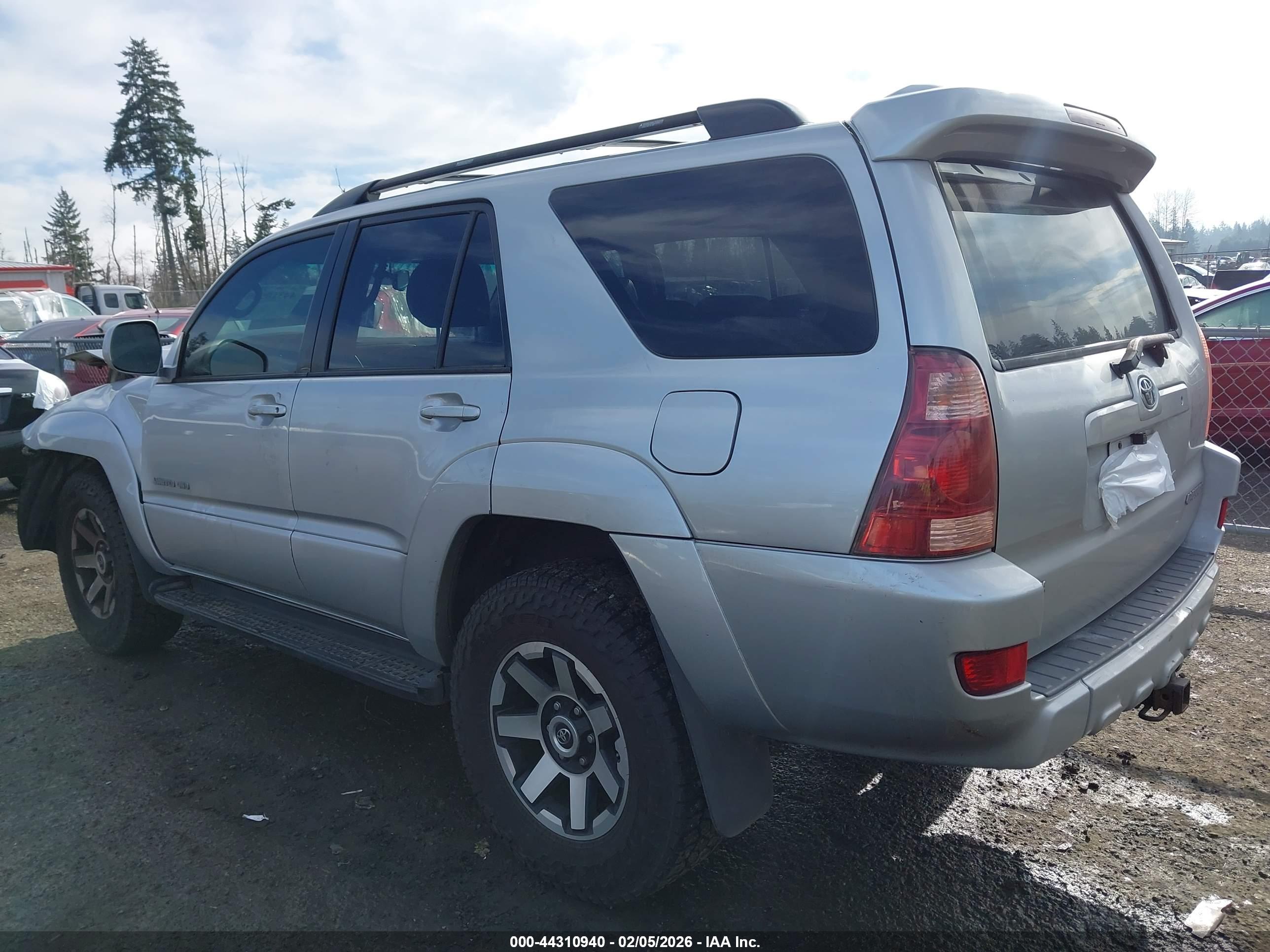 TOYOTA 4RUNNER image 3