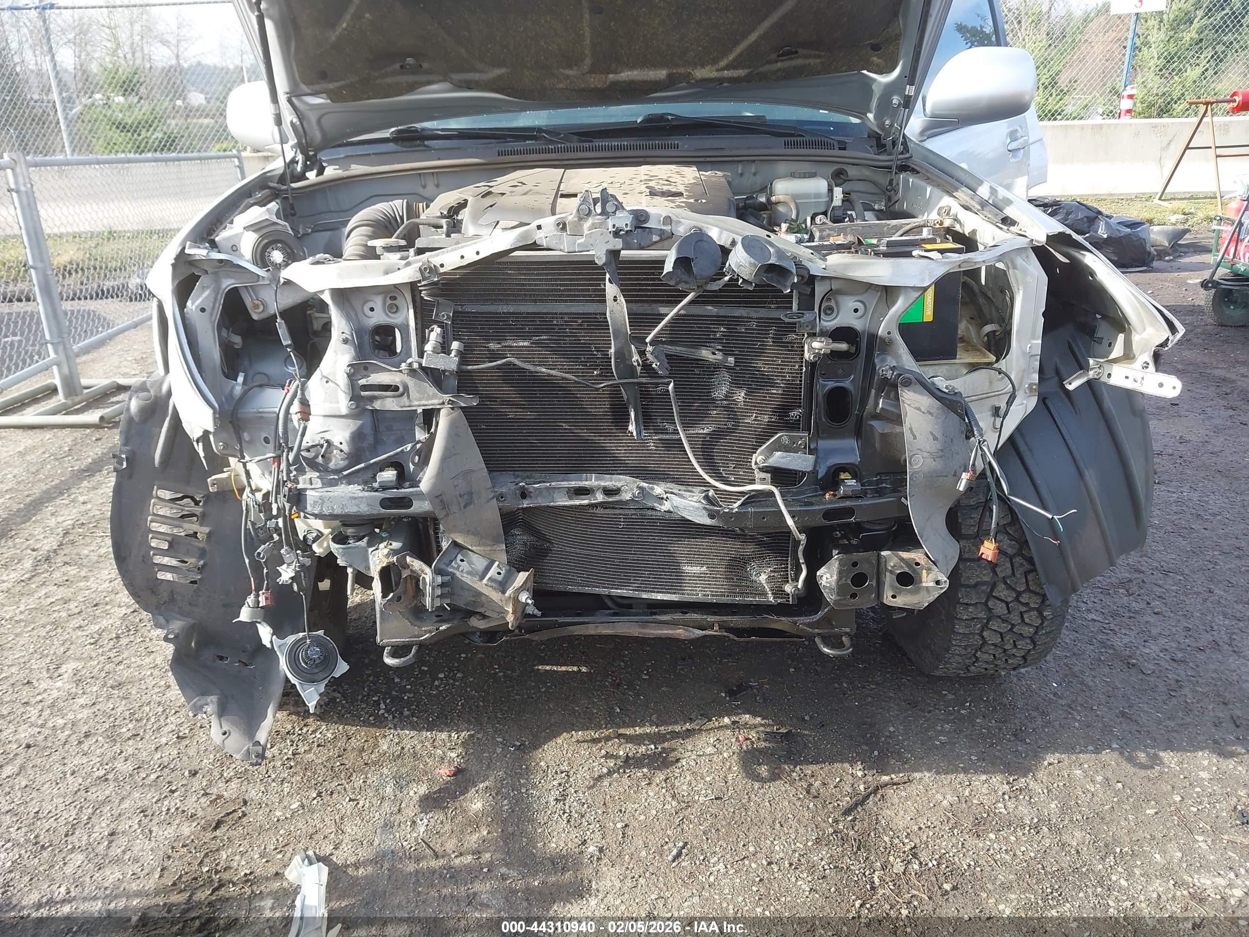 TOYOTA 4RUNNER image 6