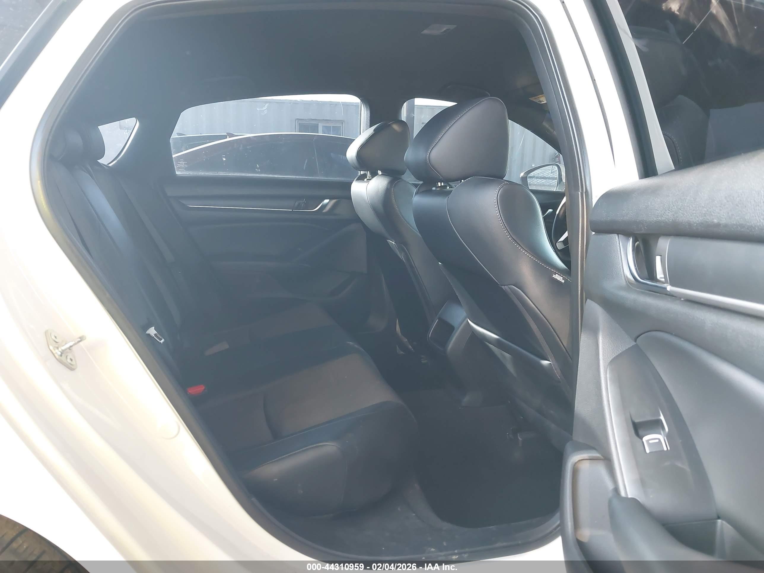 HONDA ACCORD image 8